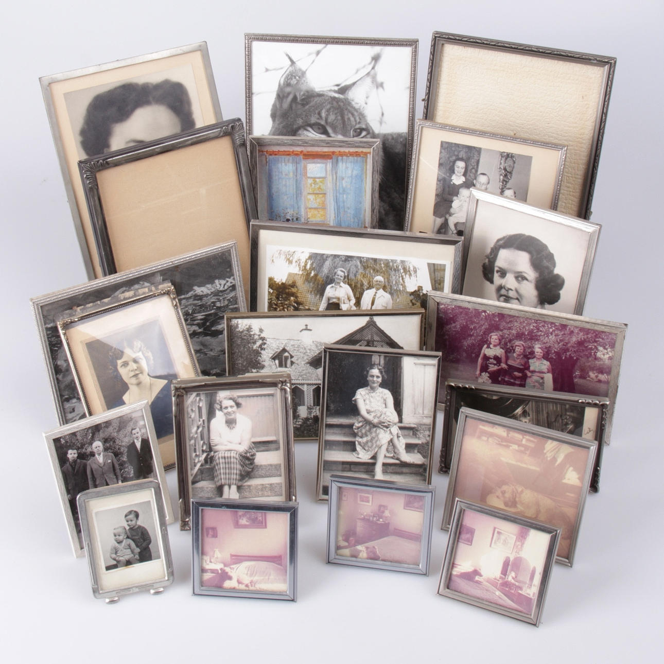 FOTORAMAR, 21 st. Metall och tenn.