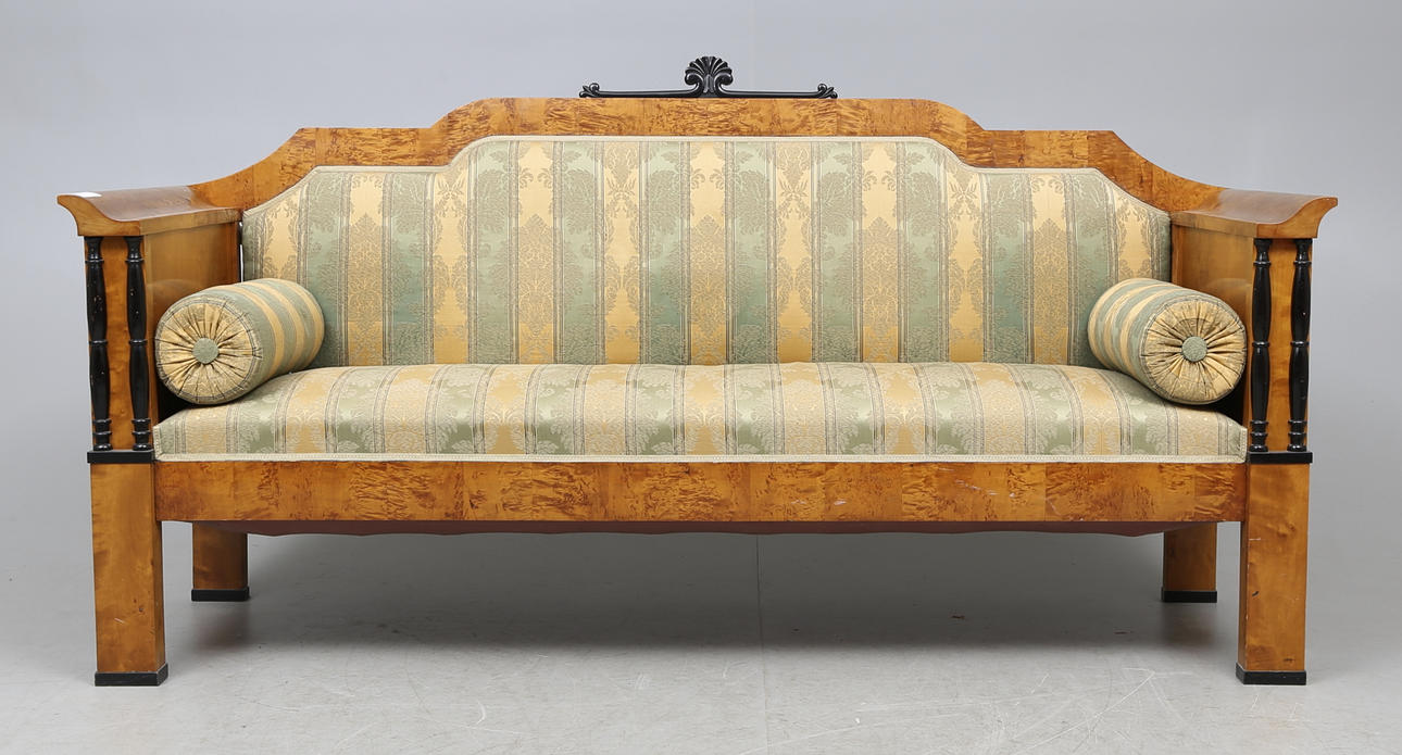 SOFFA, omkring 1800-talets mitt.