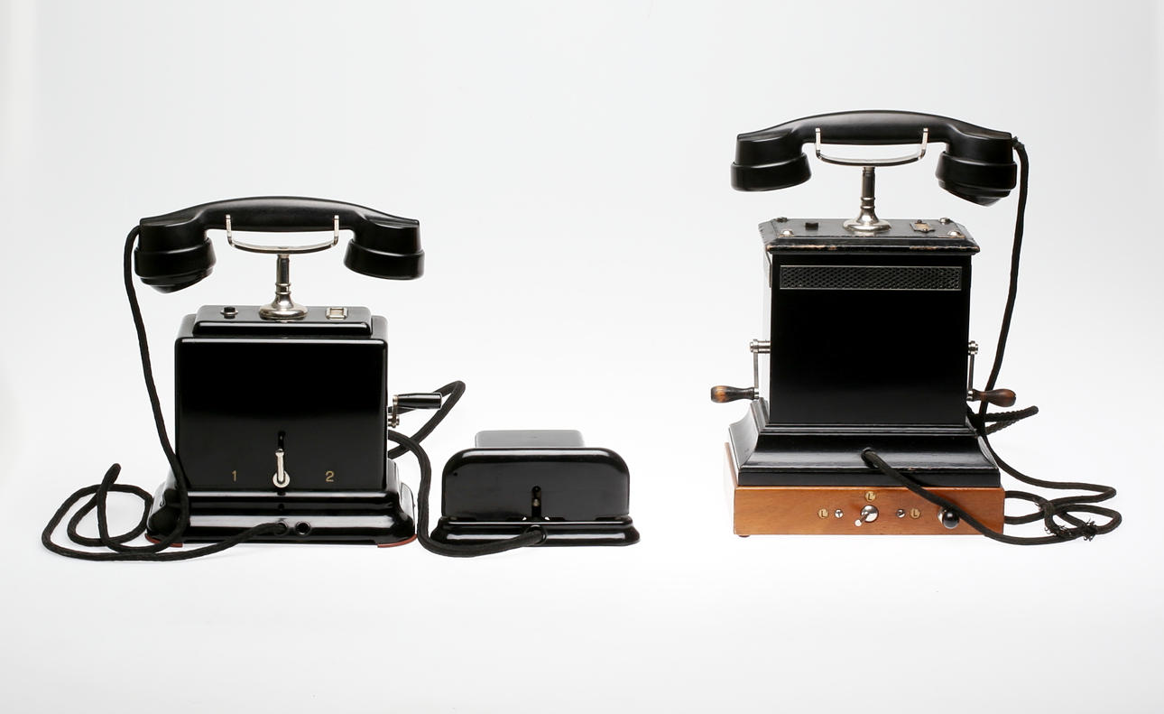 TELEFONER, 2 st, 1900-talets första hälft.