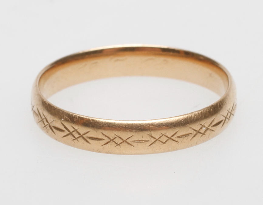RING, 18k guld, vikt ca 4 gr.