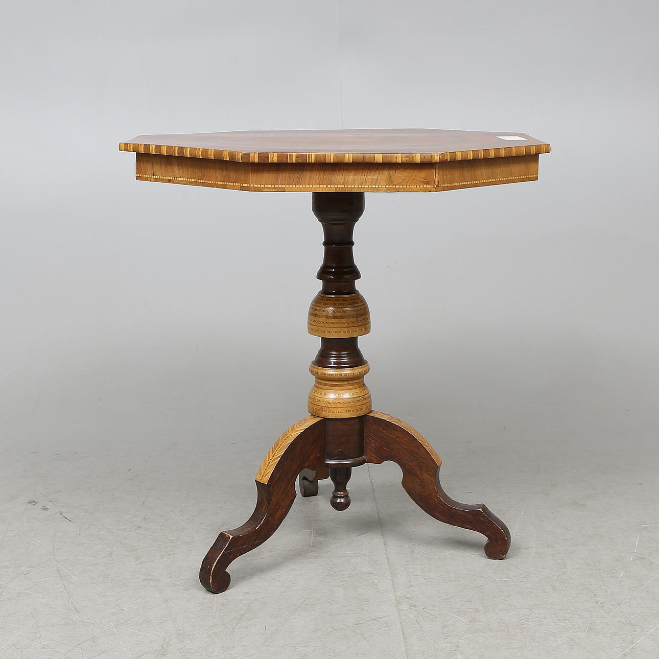 PELARBORD, troligen Italien, sent 1800-tal.