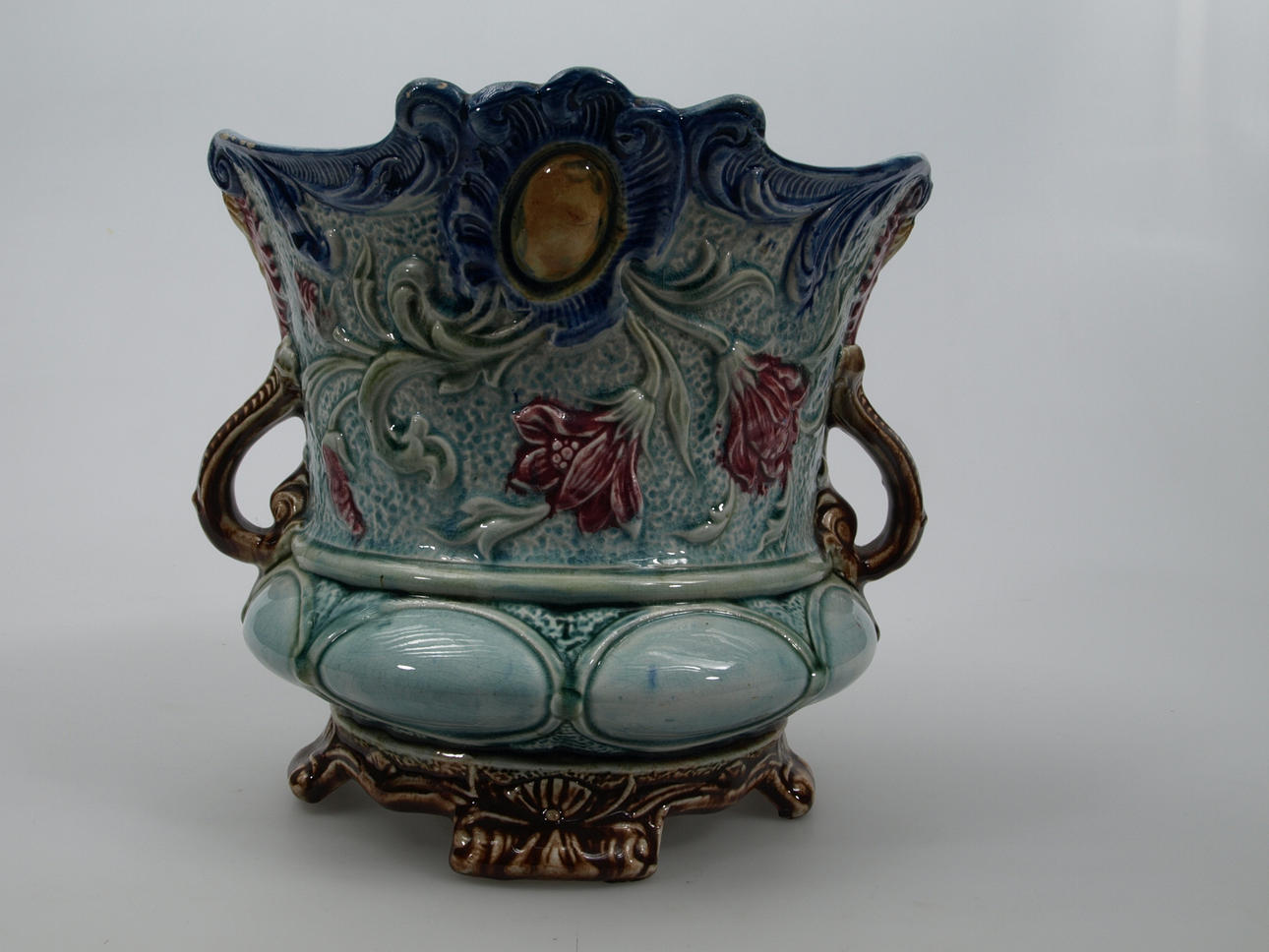 YTTERFODER, majolika, märkt, 1800-1900-tal.