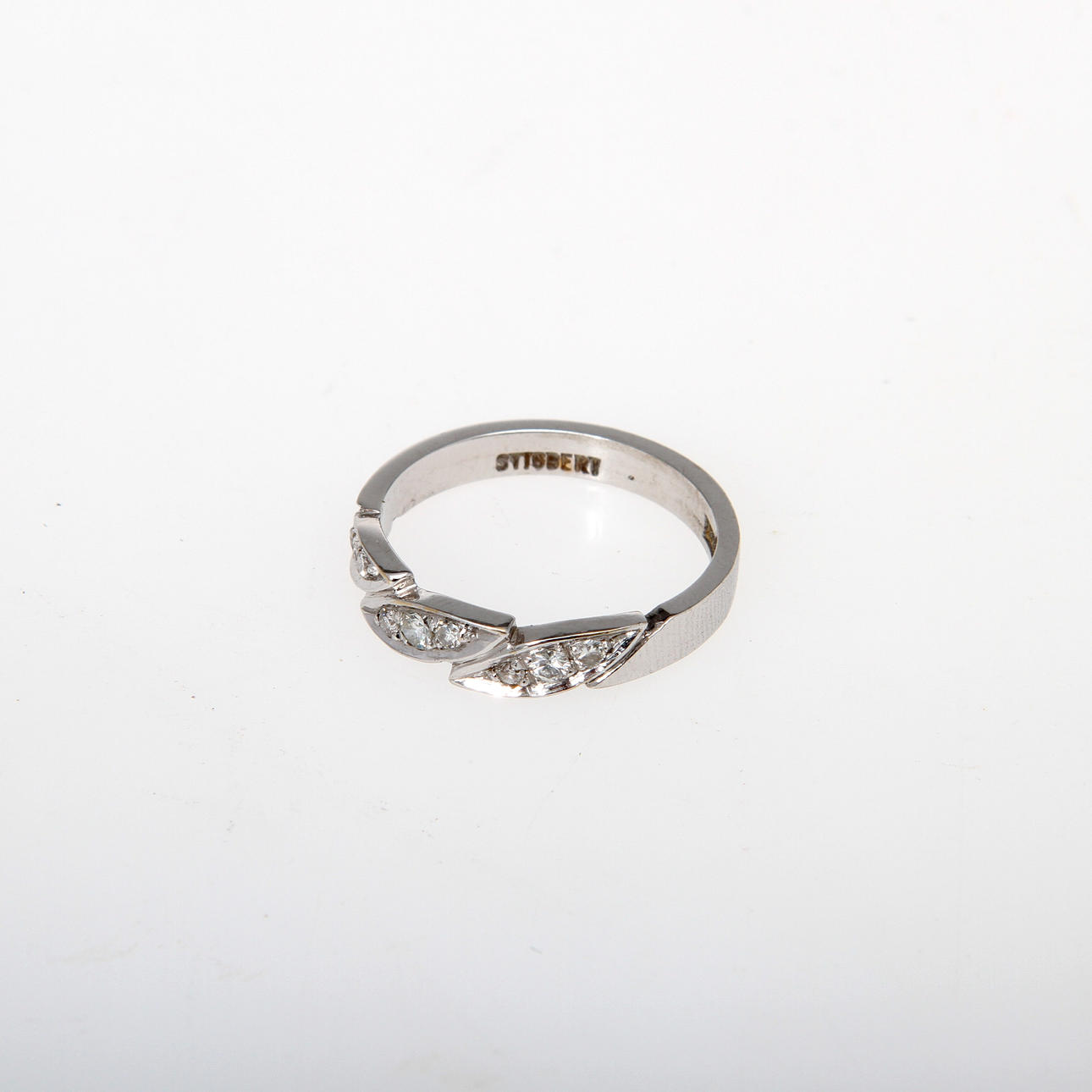 RING, Stigbert för Engelbert, 1977, 18K vitguld med diamanter, totalt ca 0,24ct. Vikt 3,6g.