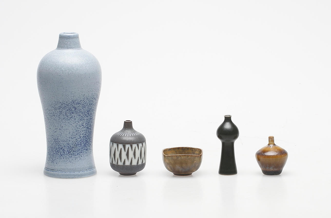 VASER, 5 st, keramik, Gunnar Nylund Rörstrand och Höganäs.