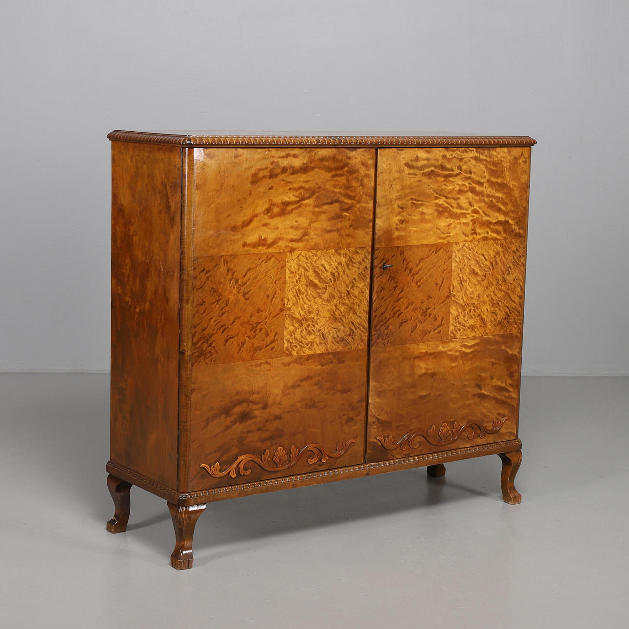 SKÄNK / LINNESKÅP, 1930/40-tal.