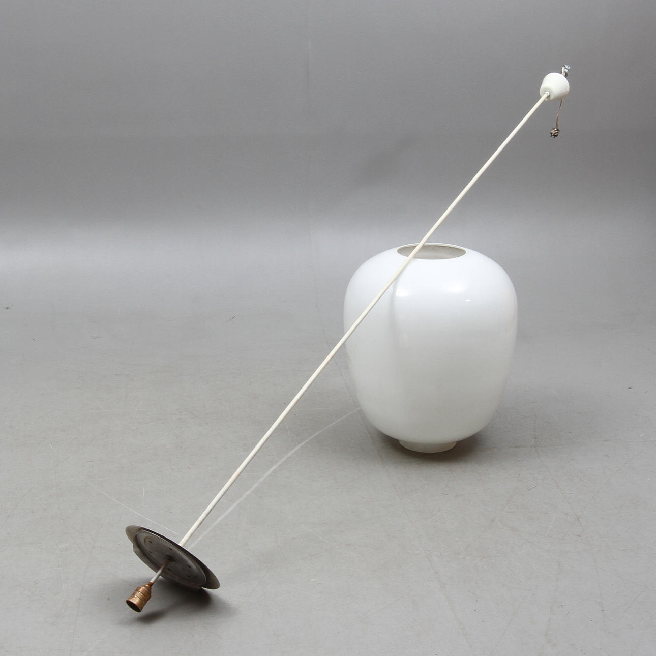 TAKLAMPA, omkring 1900-talets mitt.