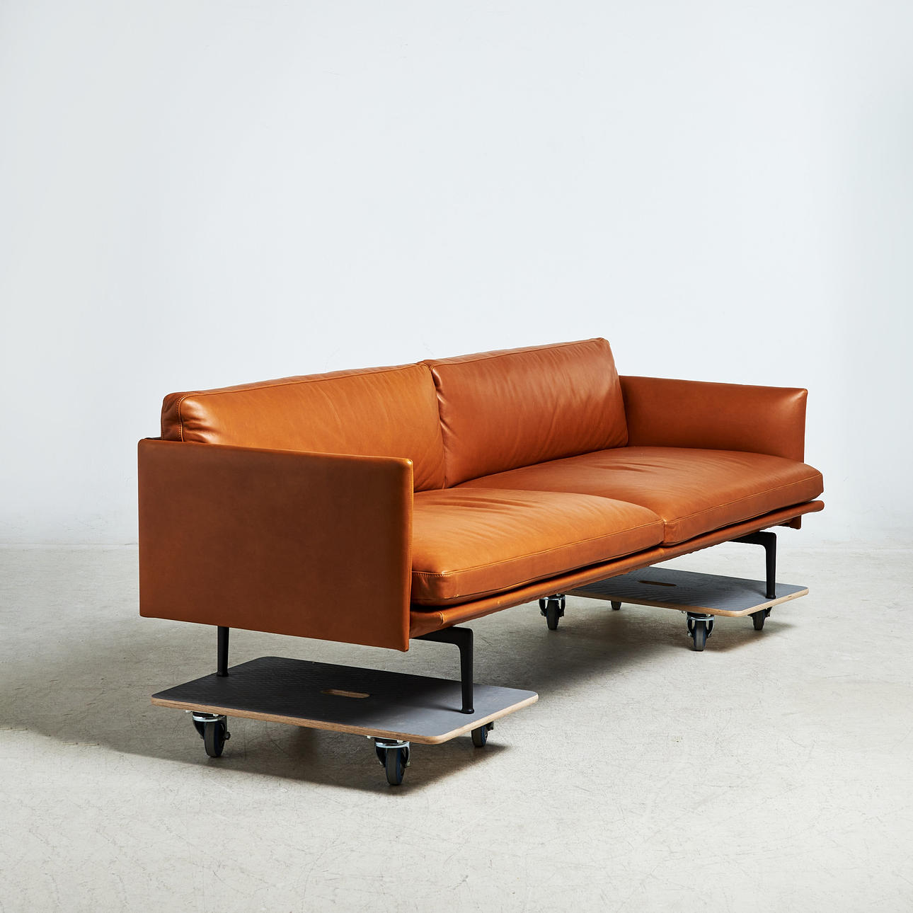 ANDERSSEN & VOLL, "Outline", soffa, för Muuto, Danmark.