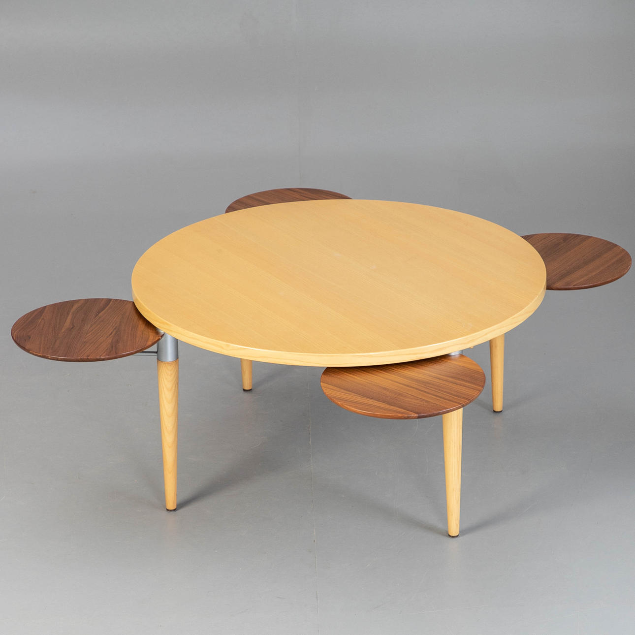 NANNA DITZEL. 'Getama Mondial' sofabord.