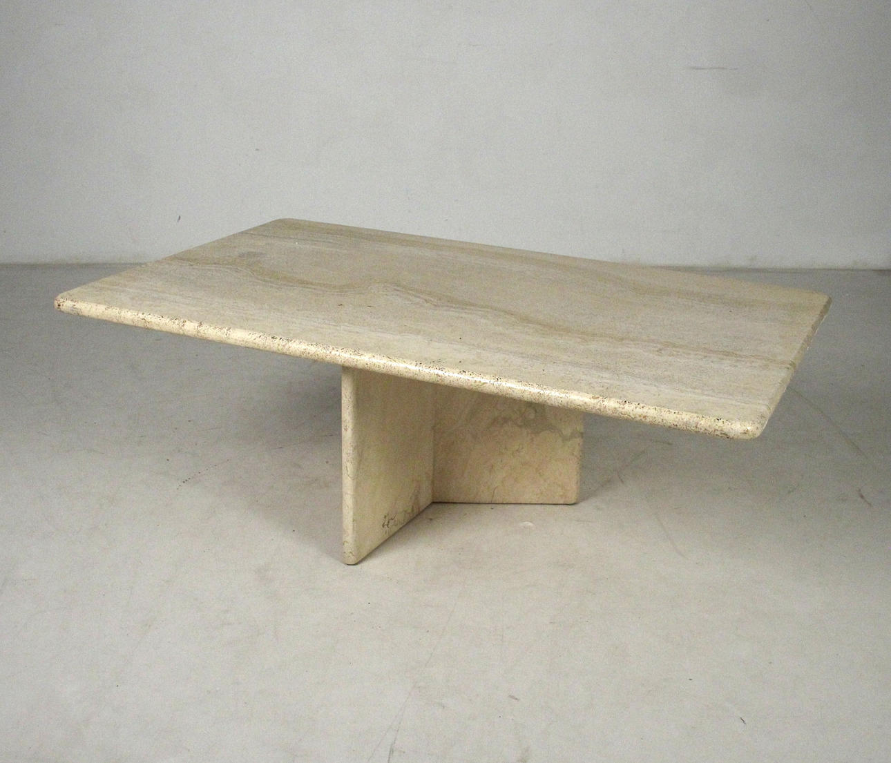 Bord/soffbord, travertin, 1970-tal.