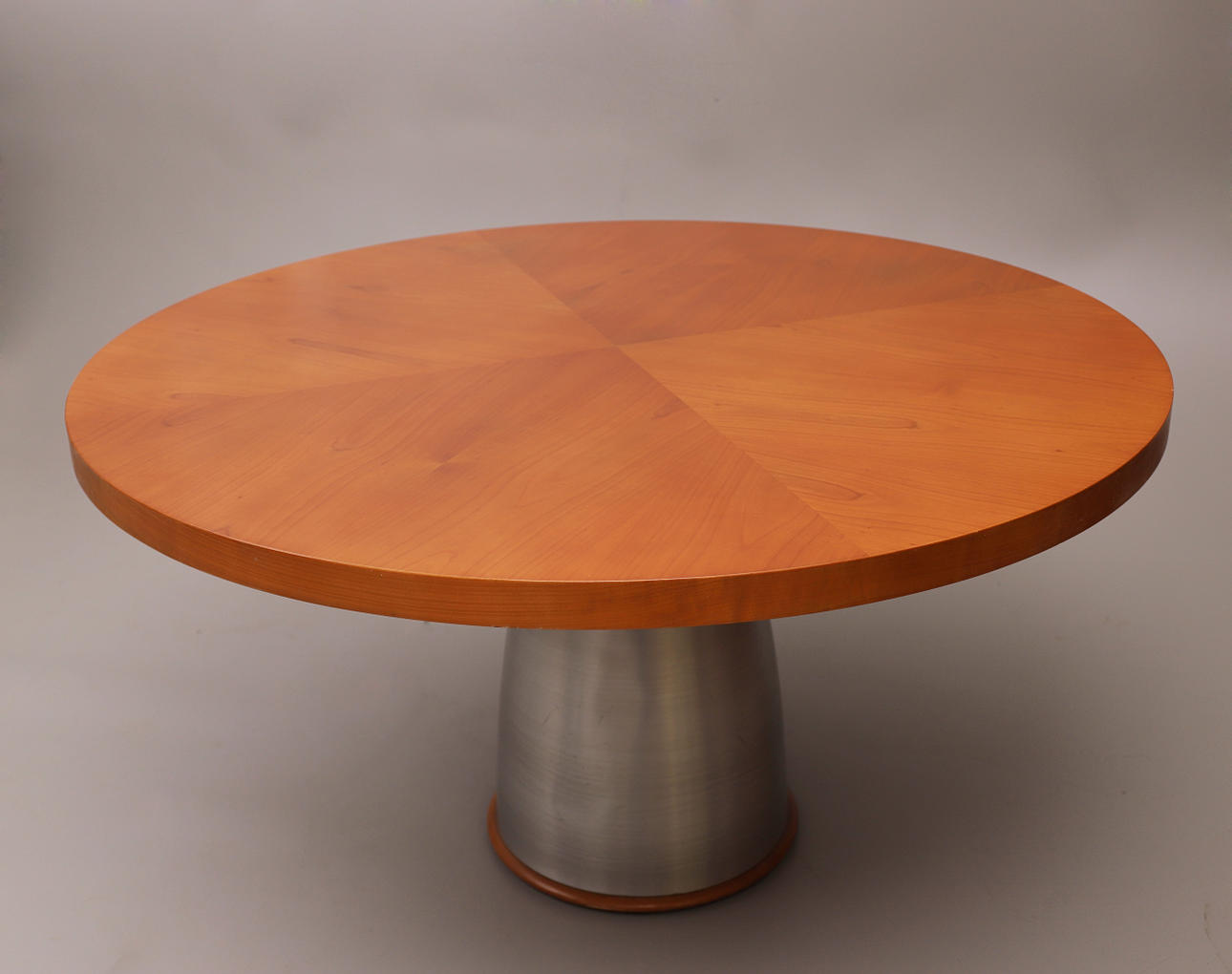 MESA DE DISEÑO ITALIANO.