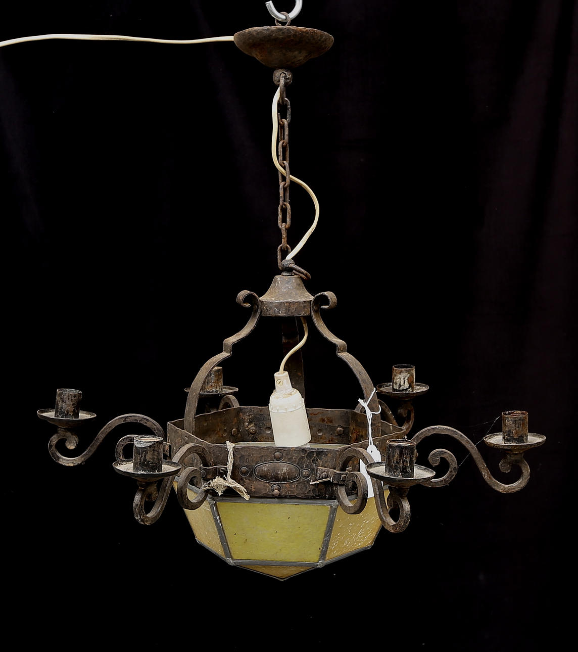 TAKLAMPA, 1900-talets första hälft, total höjd ca. 60 cm.