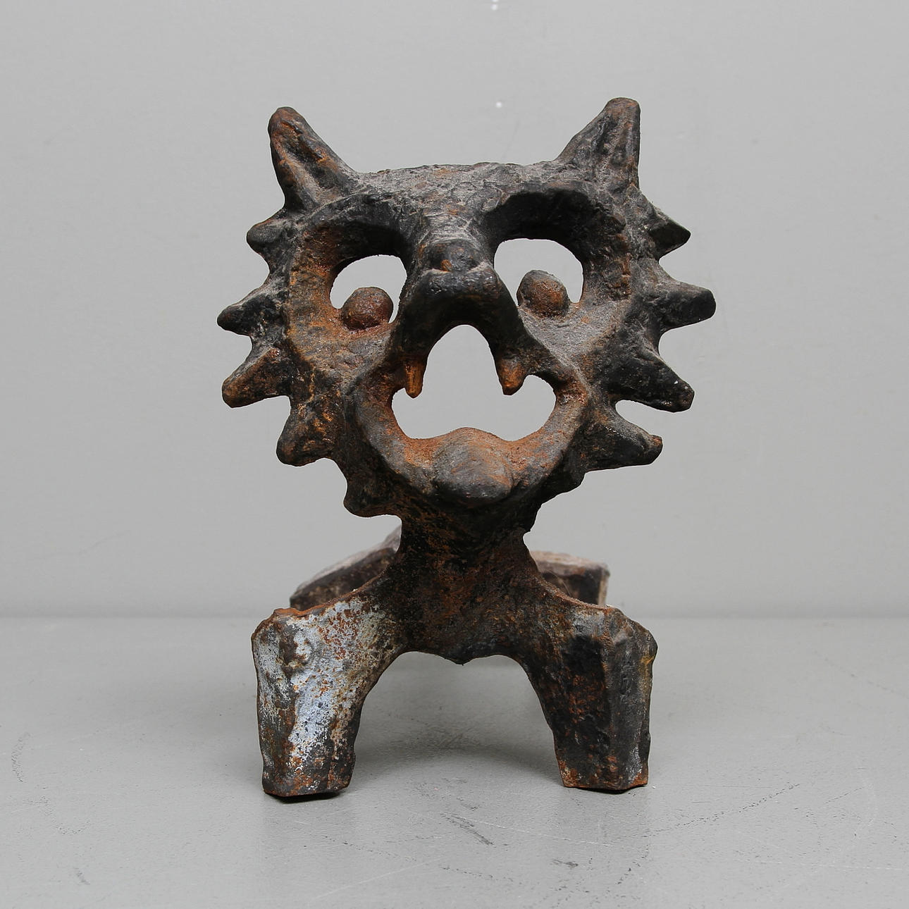 ELDHUND, gjutjärn, "Räven", Olle Hermansson, Husqvarna.