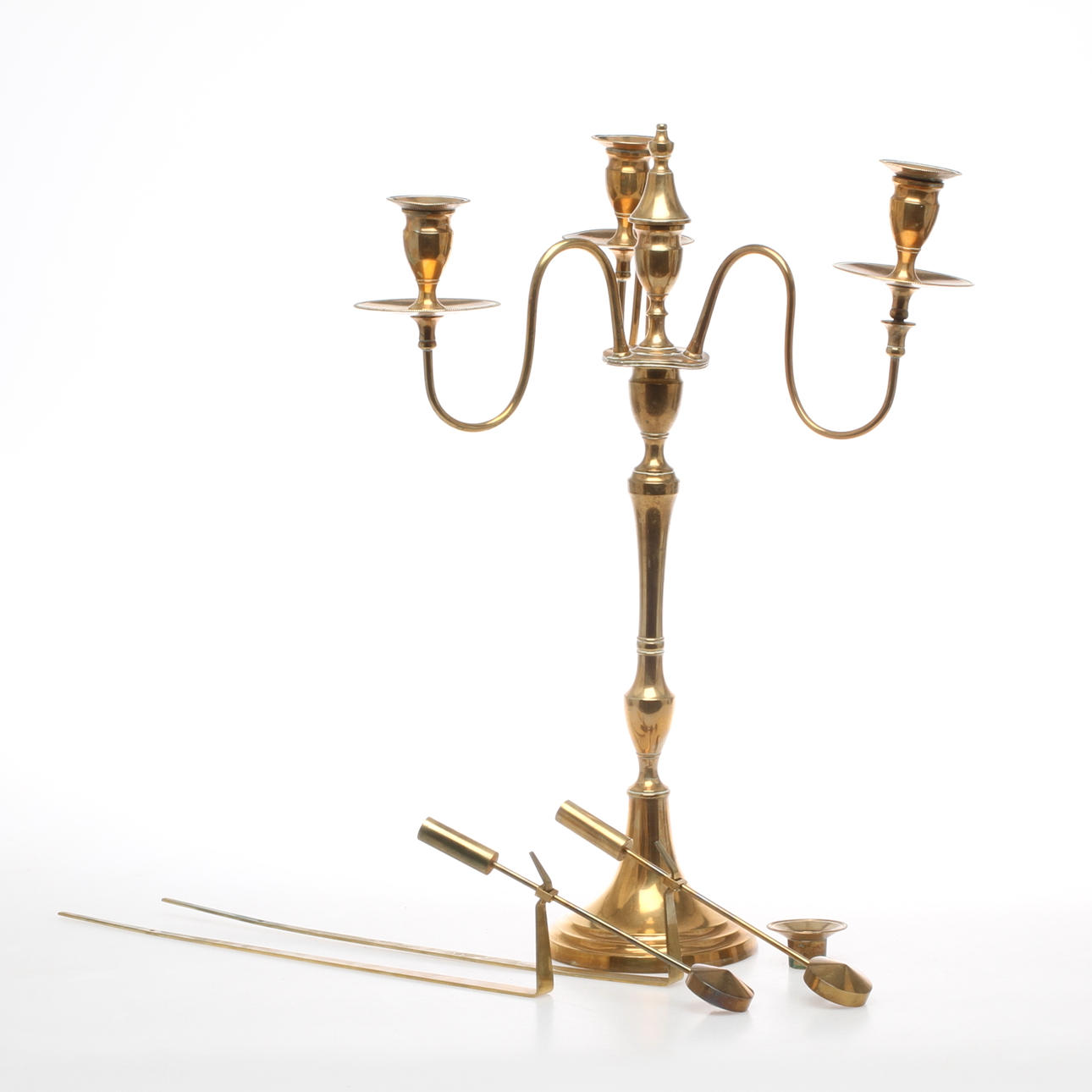 KANDELABER, Skultuna, no 44, LJUSSTAKAR, 1 par, "Pedel", Pierre Forsell, mässing, 1900-tal.