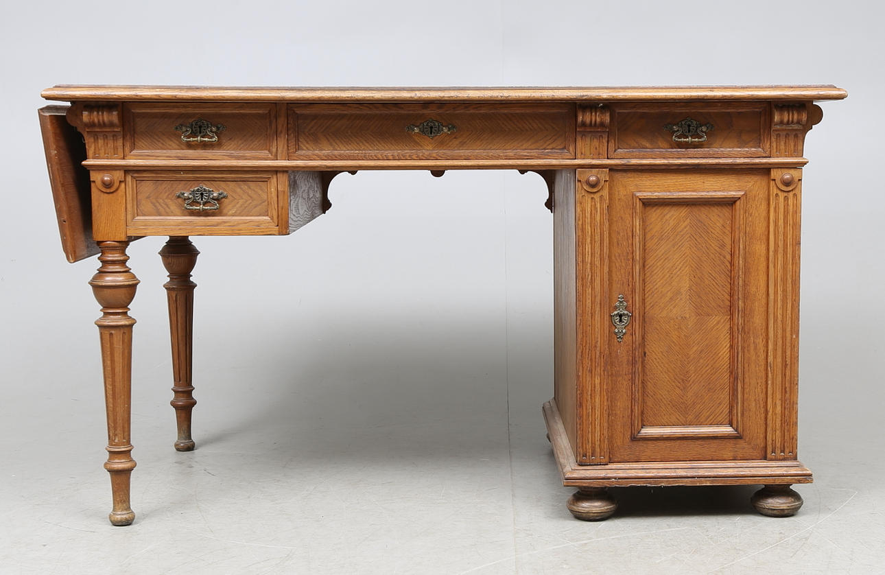 SKRIVBORD, proveniens Börstorp slott, nyrenässans, omkring 1900.