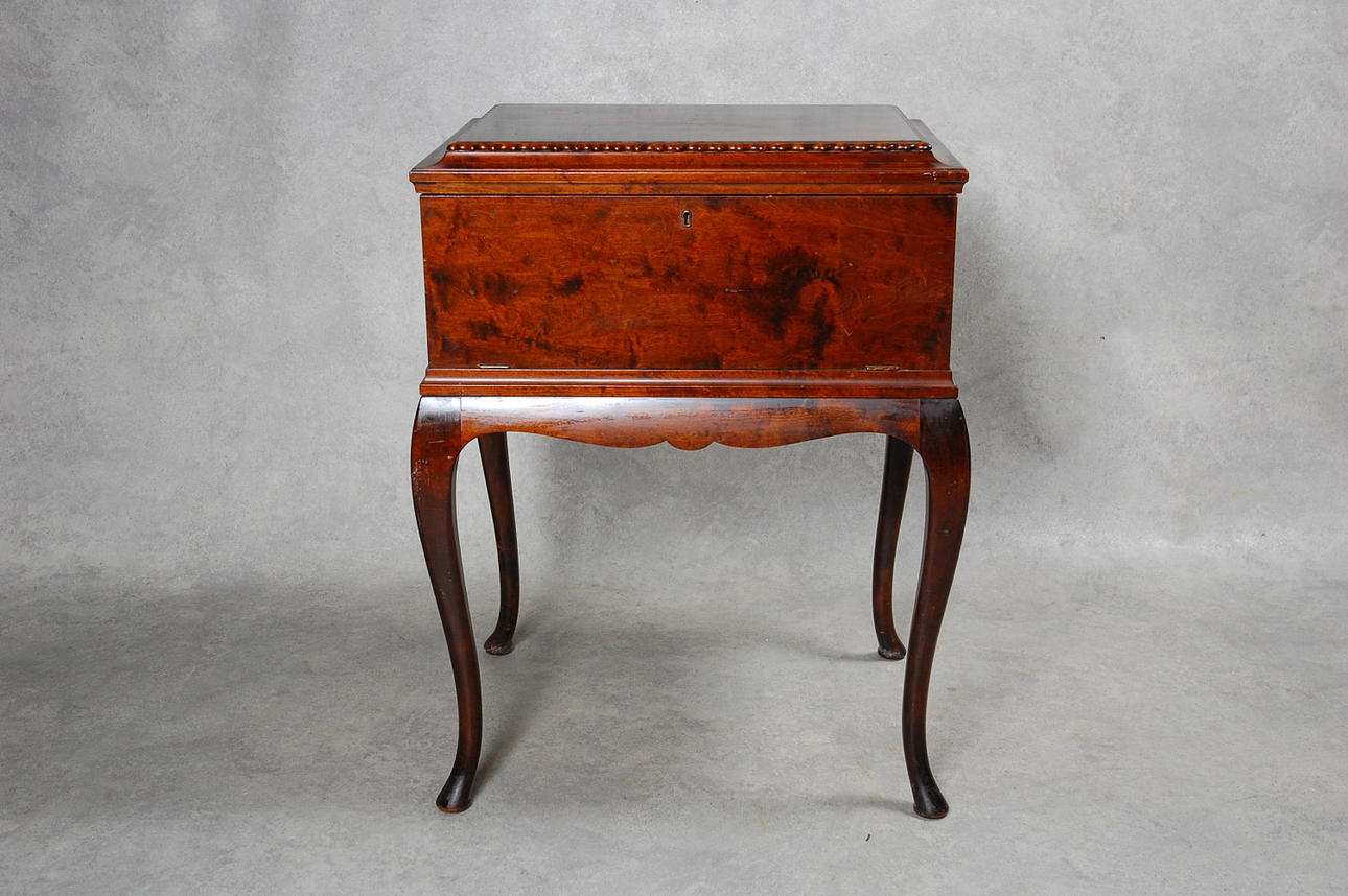 SILVERSCHATULL, 1940-tal.