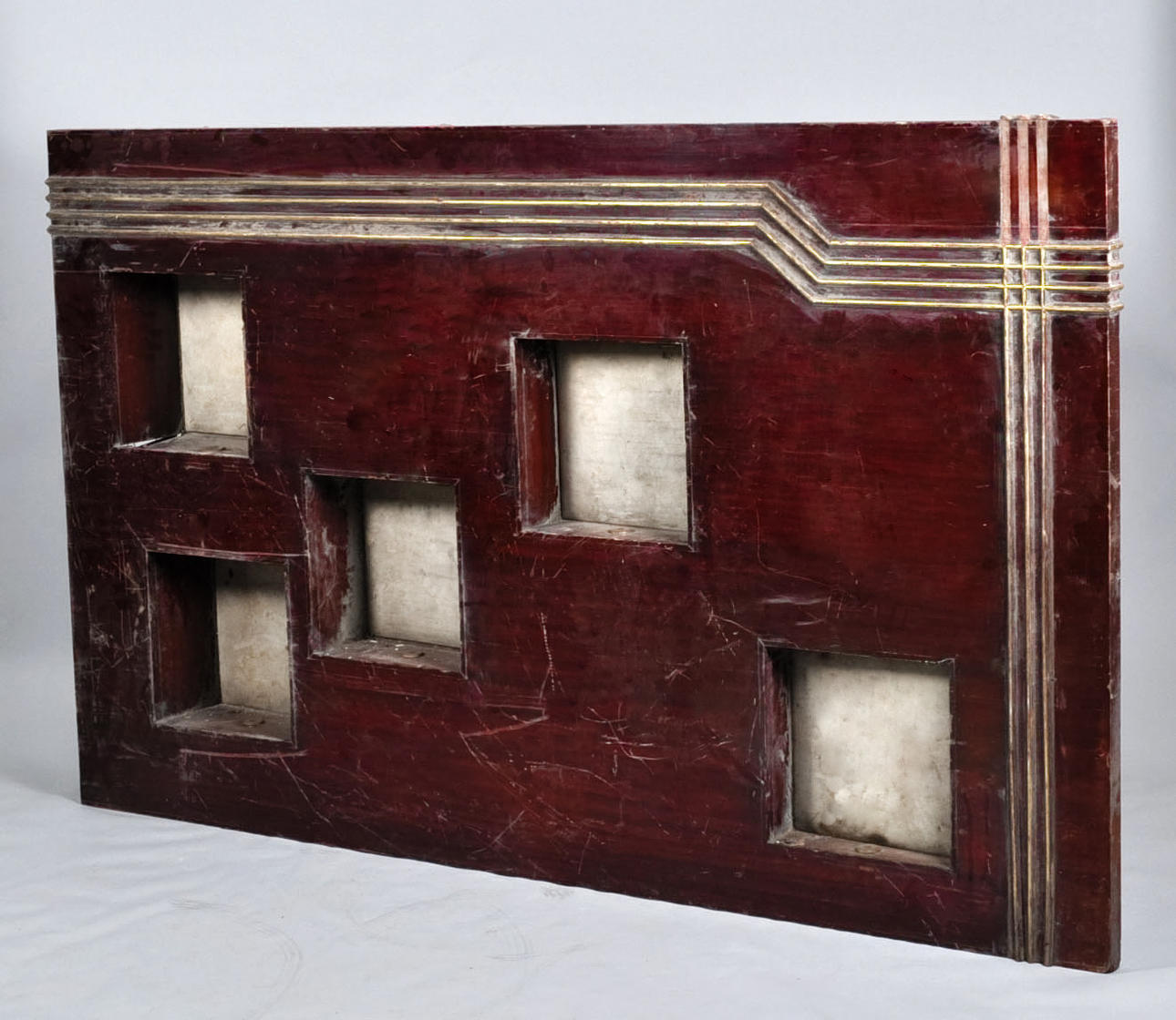 INREDNING till parfymbutik i mahogny, Paris, Frankrike. 1920-tal.