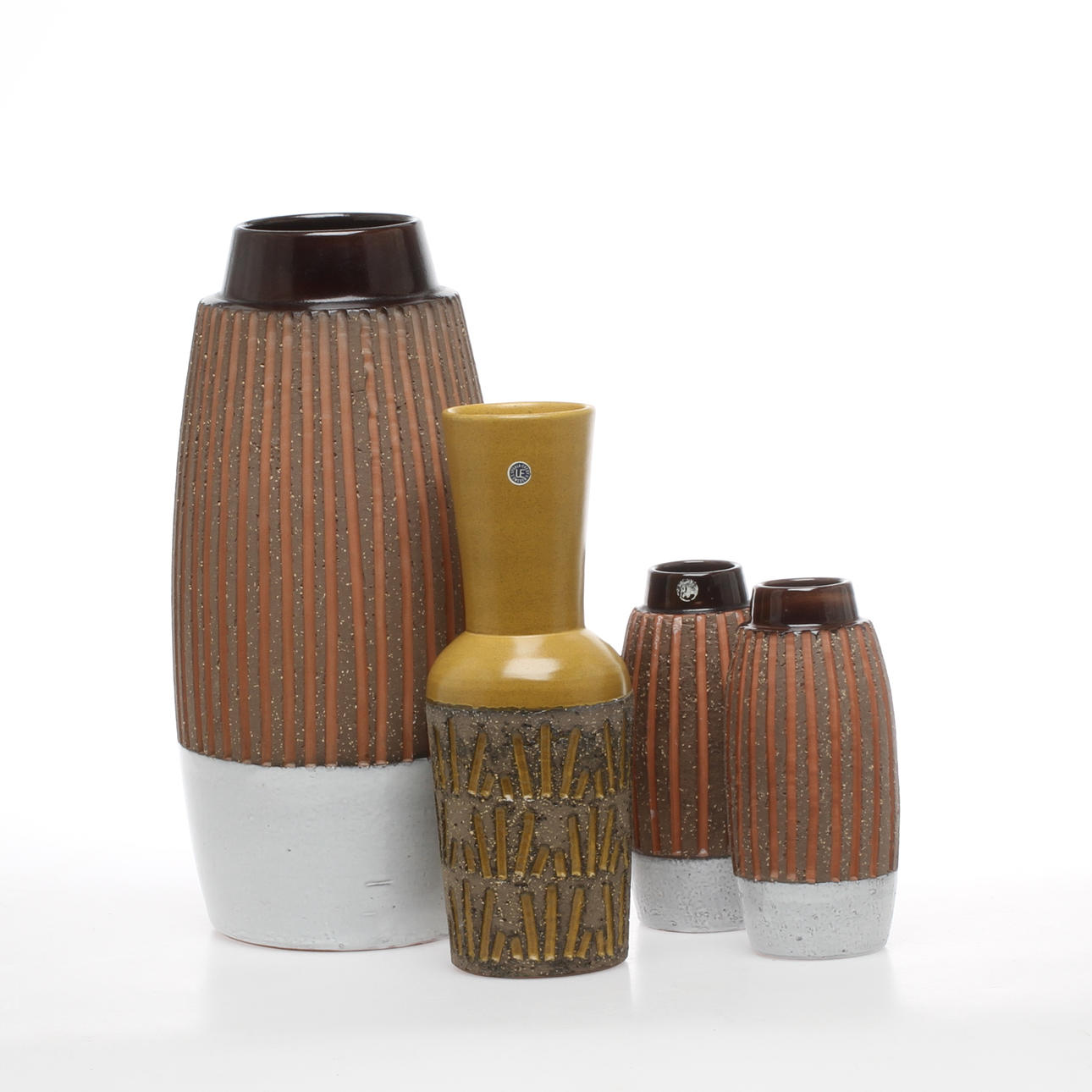 VASER, 4 st, keramik, "Rusticana" och "Tokyo", Mari Simmulson, Upsala-Ekeby.