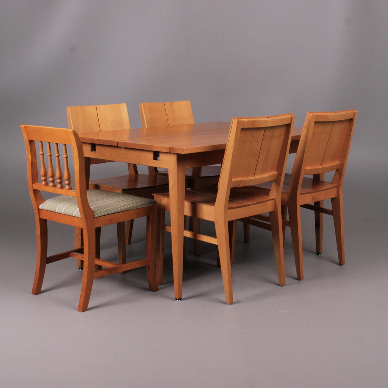 MATSALSGRUPP, 8 delar, massiv al, Gotland.