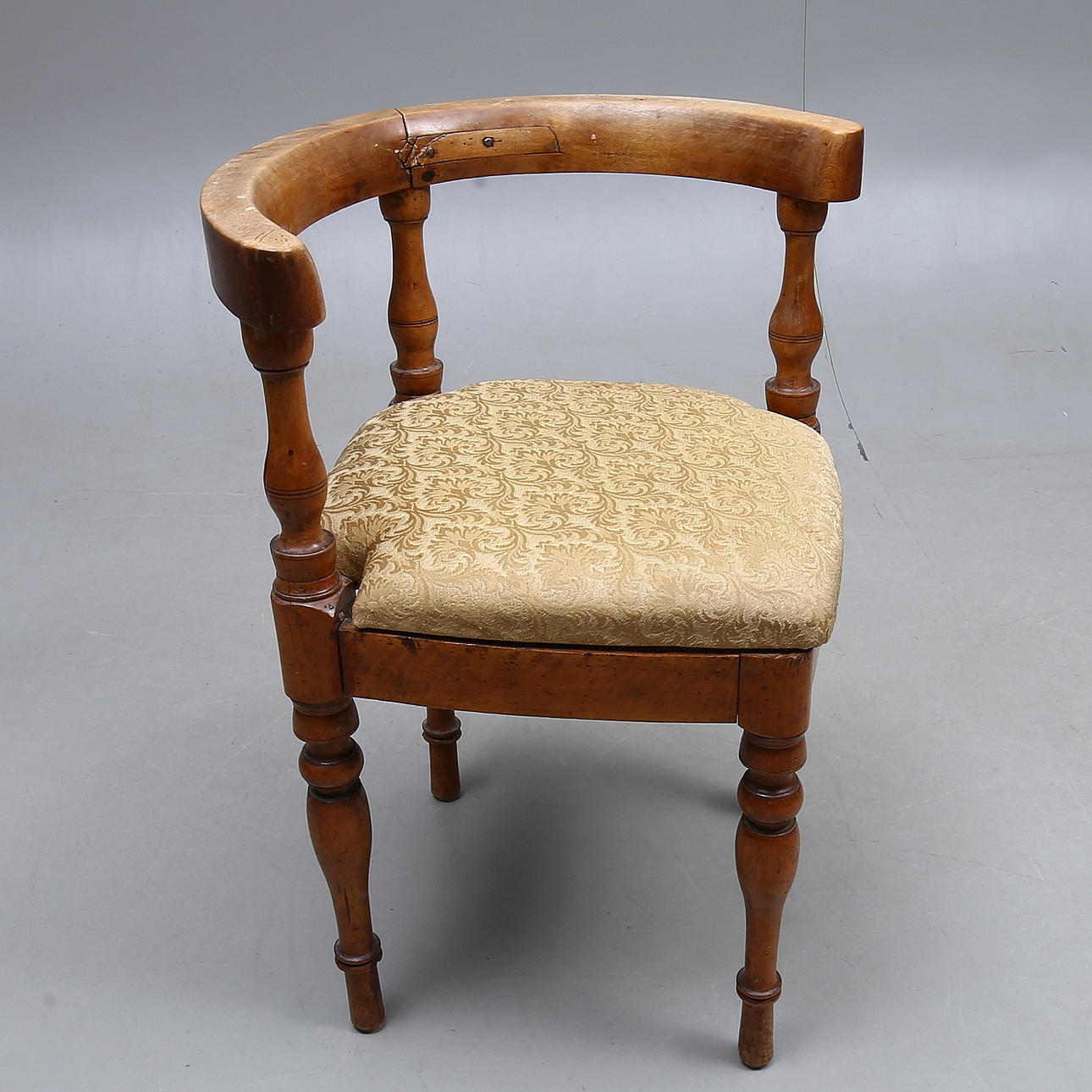 PUDERSTOL, 1800-tal.