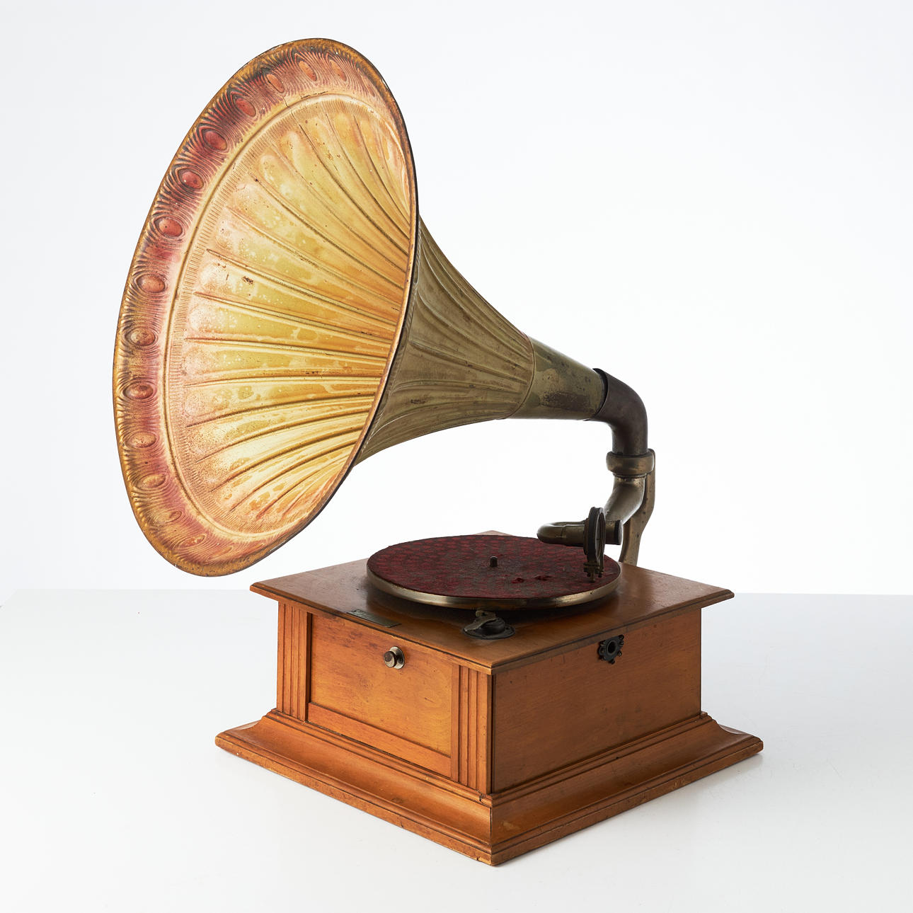 FUNNEL GRAMOPHONE, early 20th century, plate marked Wihl Lundqvist Söderhamn.