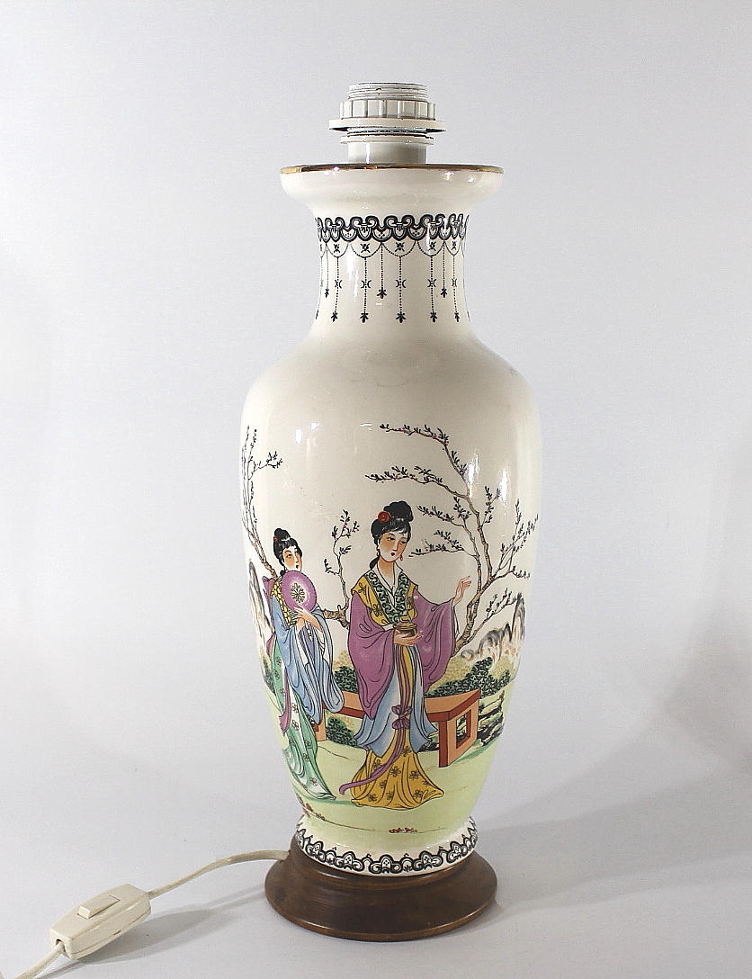 LAMPPU, posliini, aasialainen.