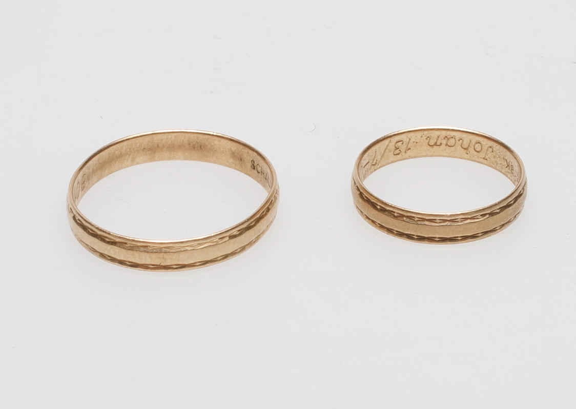 RINGAR, 2 st, 18k guld, vikt ca 3,6 gr.