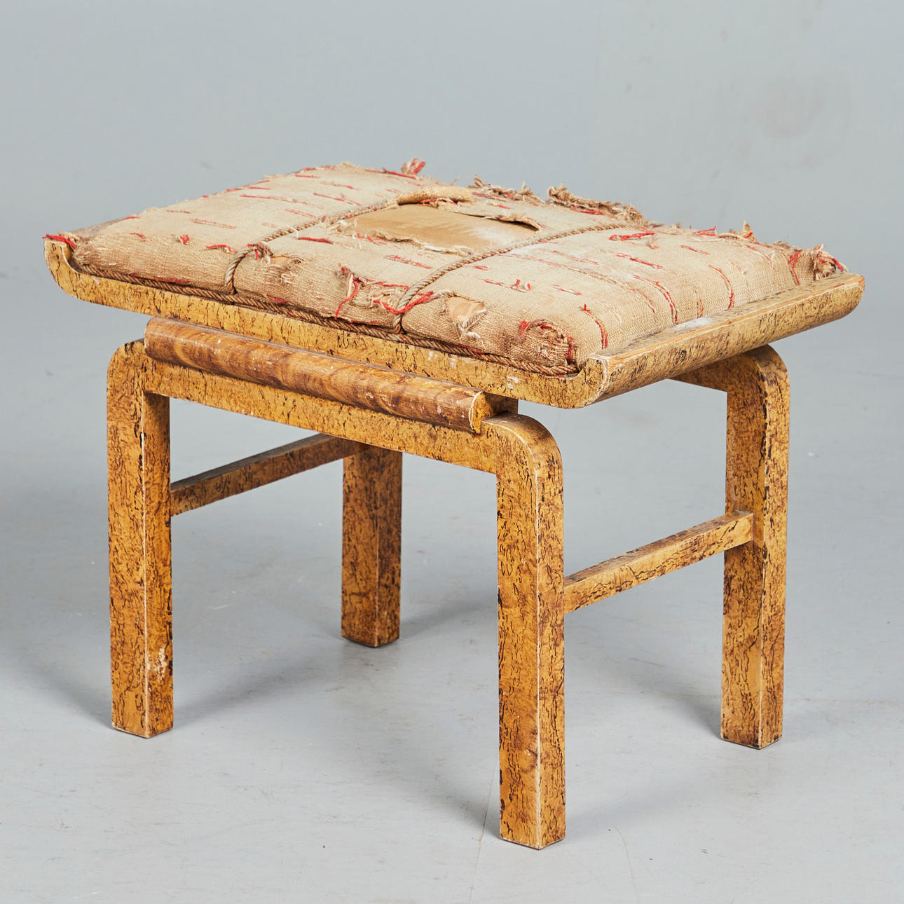 Hocker, Holz, Stoff, 1920er Jahre, Tschechien.