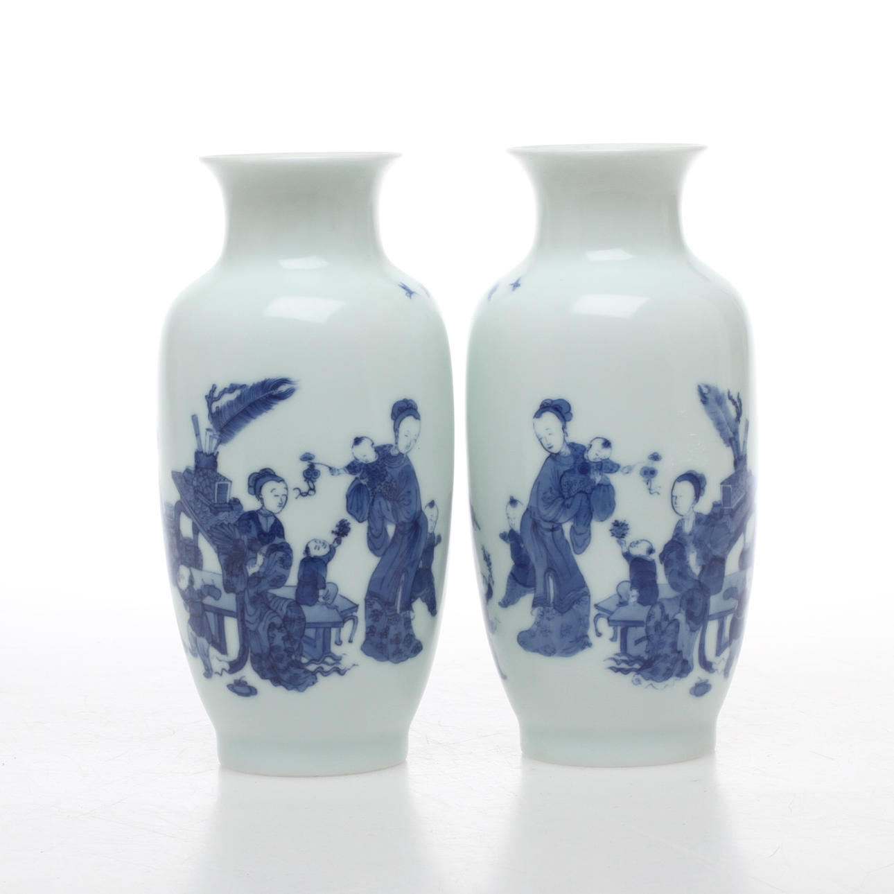 VASER, 2 st, porslin, Kina.