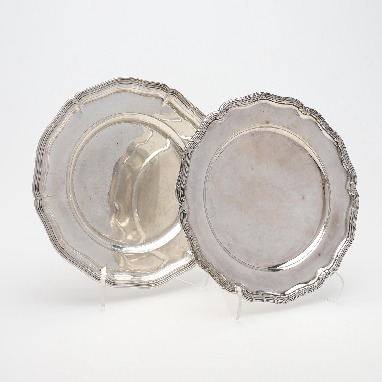 BARREL, TWO PIECES, SILVER, TOTAL WEIGHT 1017 GRAMS.