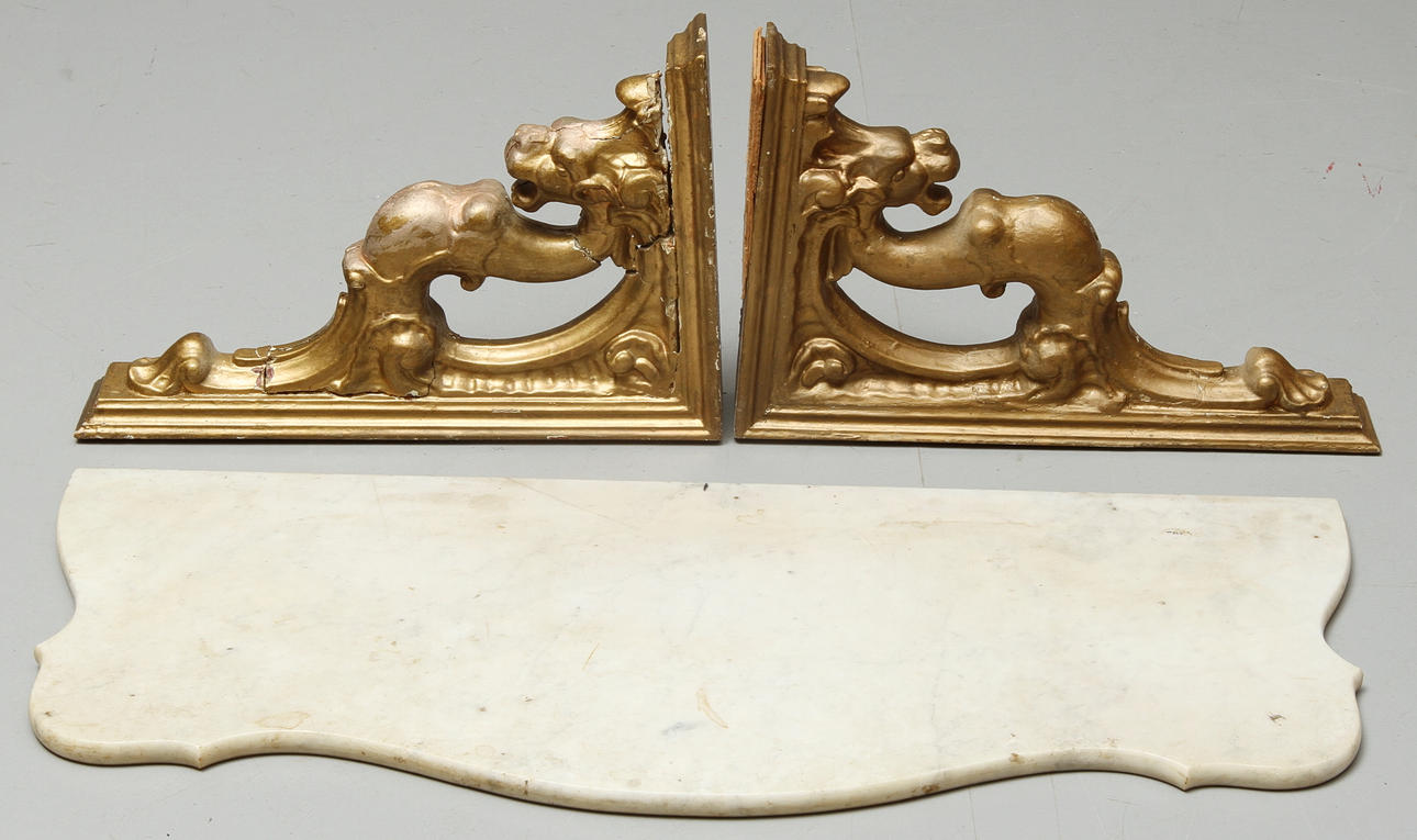 VÄGGKONSOLER 1 par med stenskiva, 1800/1900-tal.