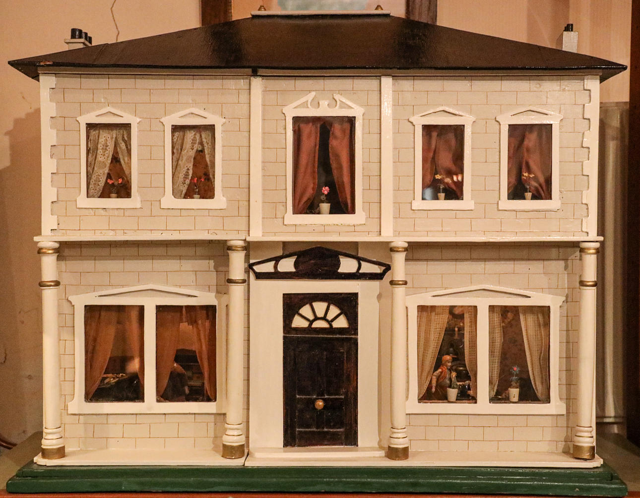 DOLL HOUSE, England, white.