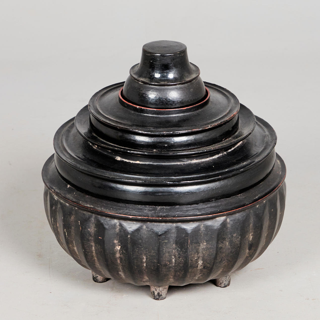 Birmanische Opferschale, Bambus, Lack, Burma, Mitte 20. Jahrhundert.  Asiatika - Auctionet