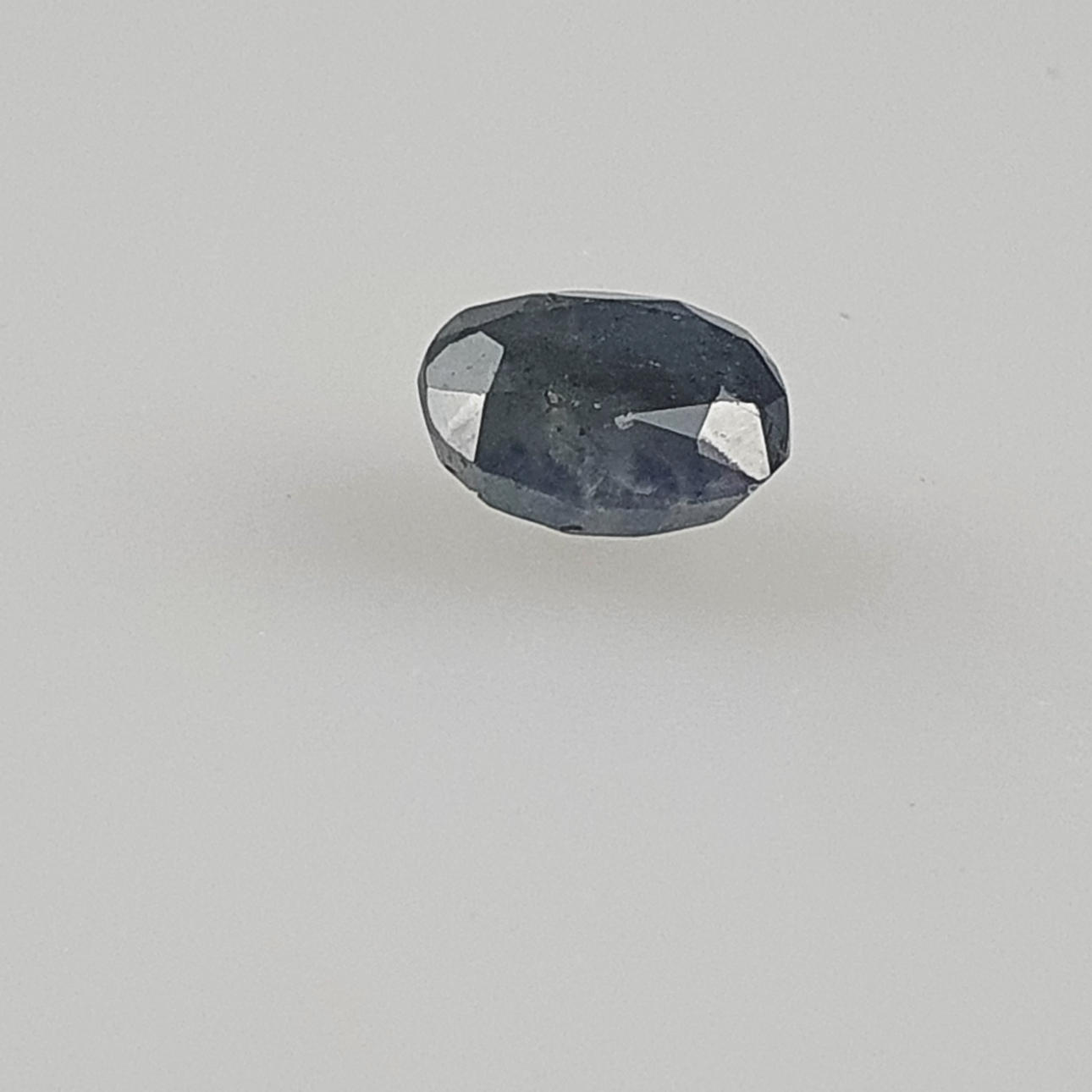 2,18 karat blå safir, certifikat.