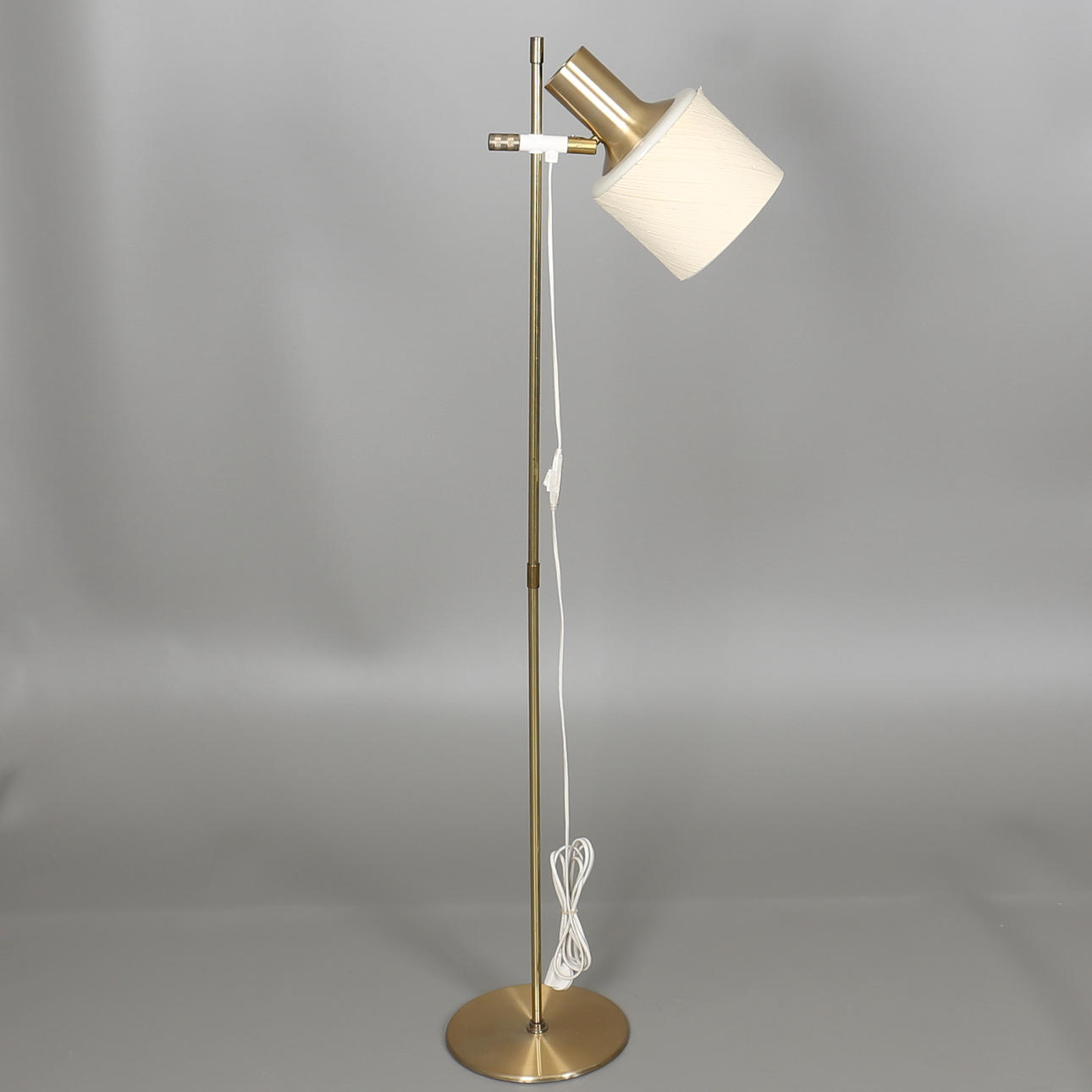 GOLVARMATUR, mässing, 1900-talets andra hälft.