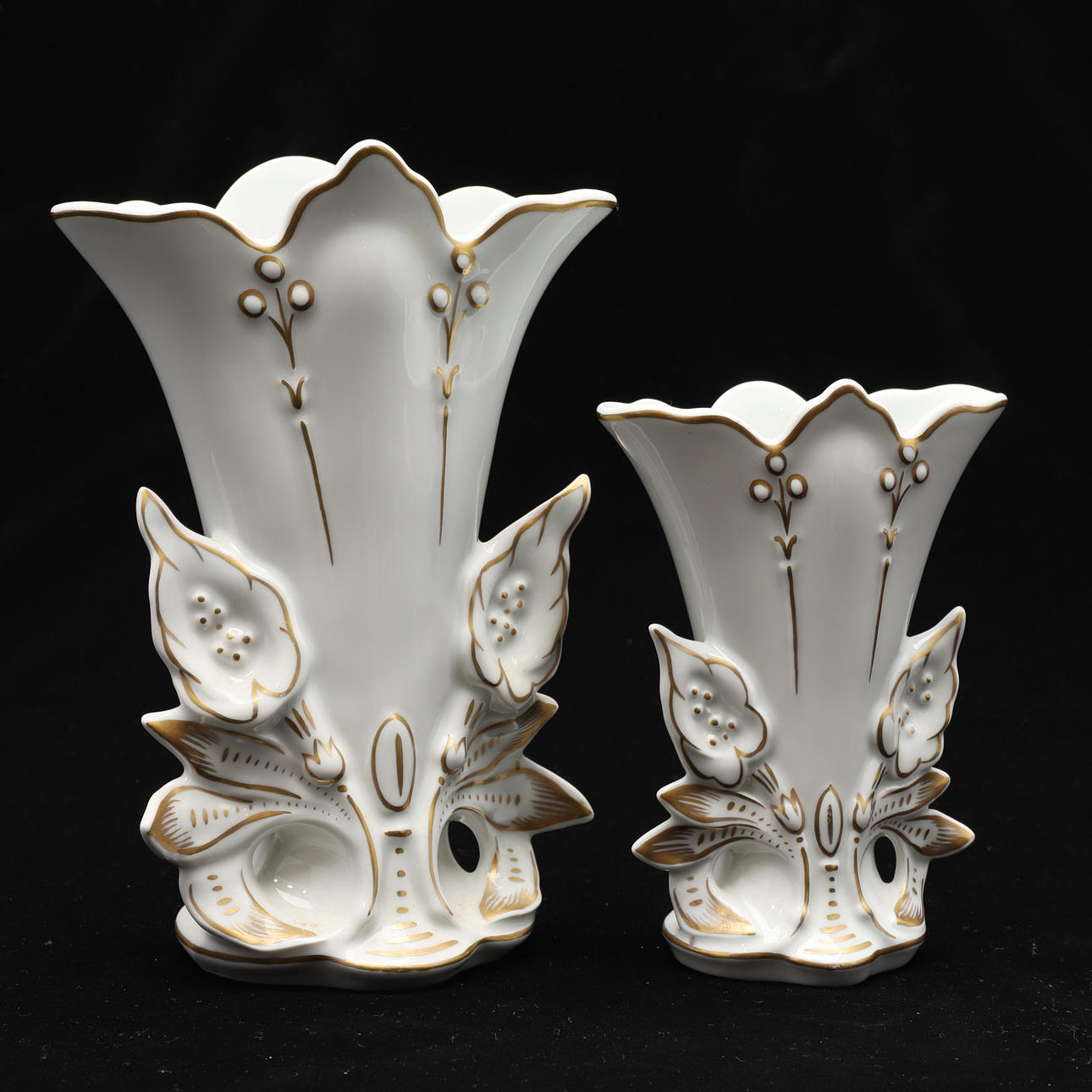 ZWEI HANDBEMALTE LIMOGES JD DUMONT VASEN.