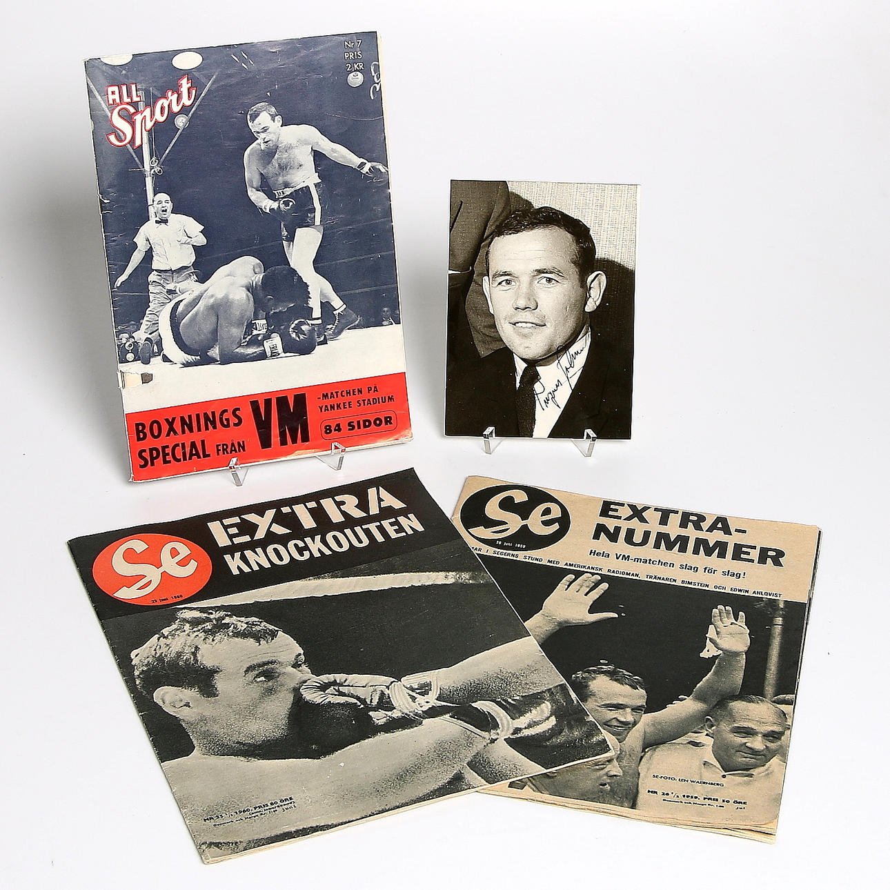 AUTOGRAF samt TIDNINGAR, 4 delar, "Ingo" Ingemar Johansson.