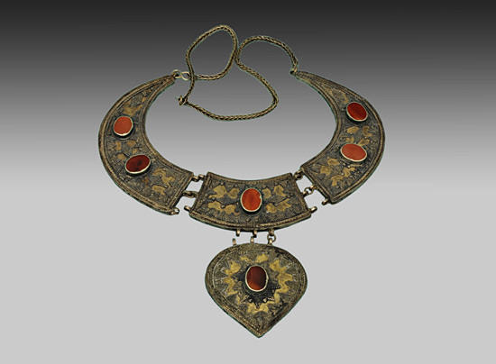 HISTORISK NOMAD COLLIER, Iran, 1900-tal.