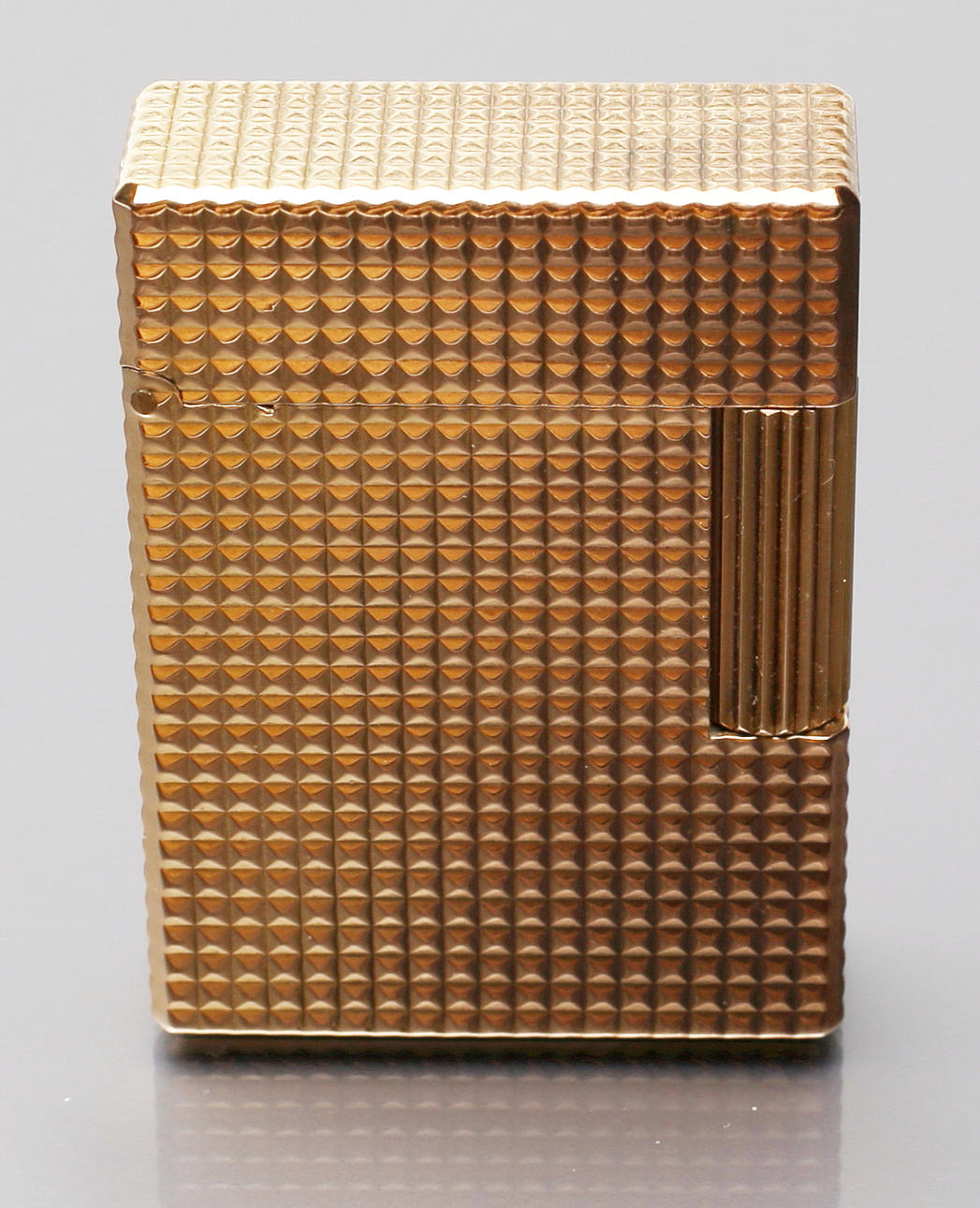 S.T. DUPONT. lättare.