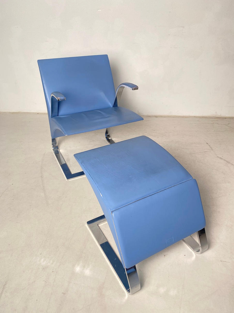 large_item_2106101_9d02da3e90