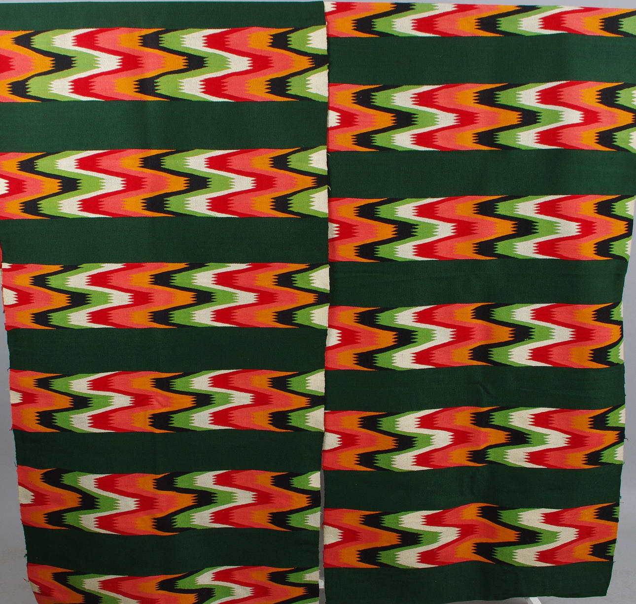 GARDINLÄNGDER, 1 par, tidigt 1900-tal.