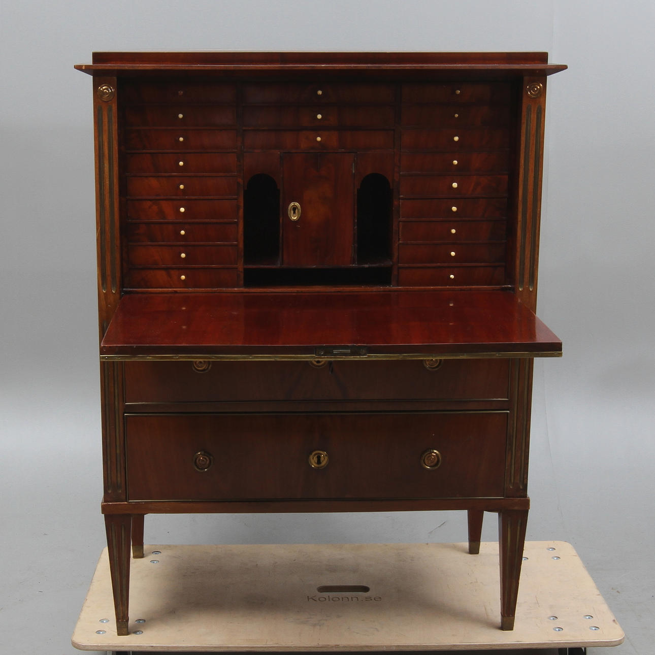 CHIFFONJE, gustaviansk, 1700-tal.