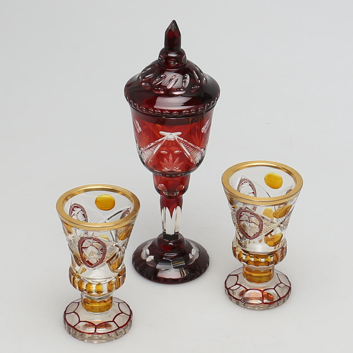 PARTI GLAS. 3 st. Lockurna, vinglas. Böhmisk kristall.