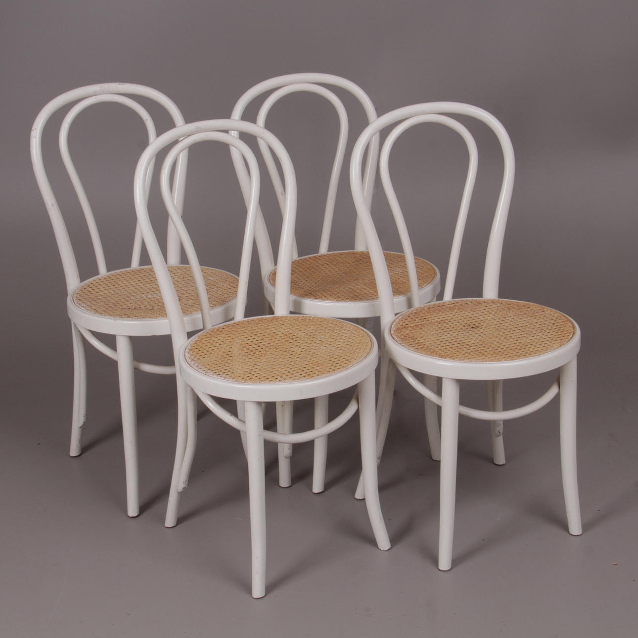 CAFÉSTOLAR, böjträ, Thonet-typ, med sits i rotting.