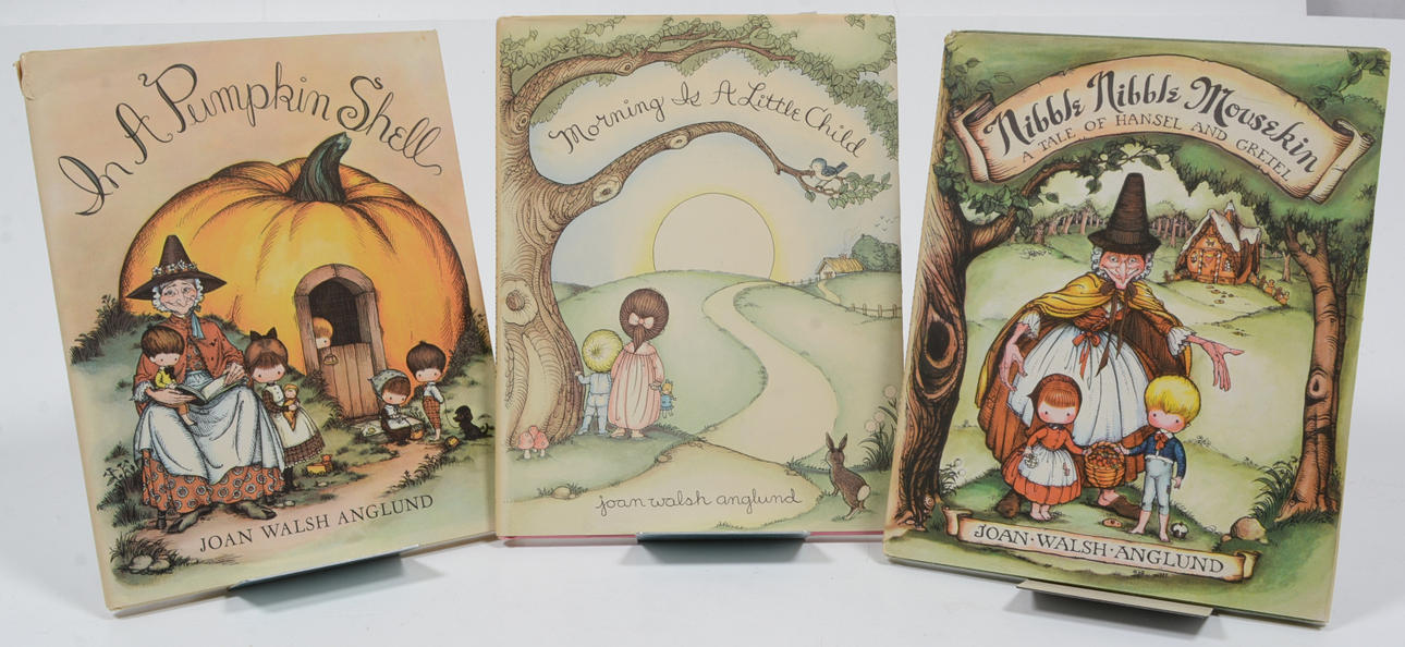 ANGLUND  JOAN WALSH. 3 volymer barnböcker. engelska.