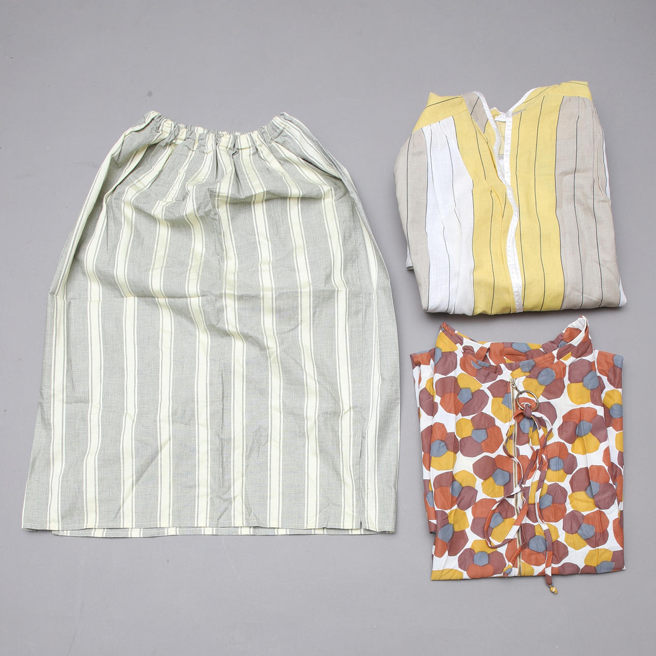 KLÄDER, 3 delar, 1960/70-tal.