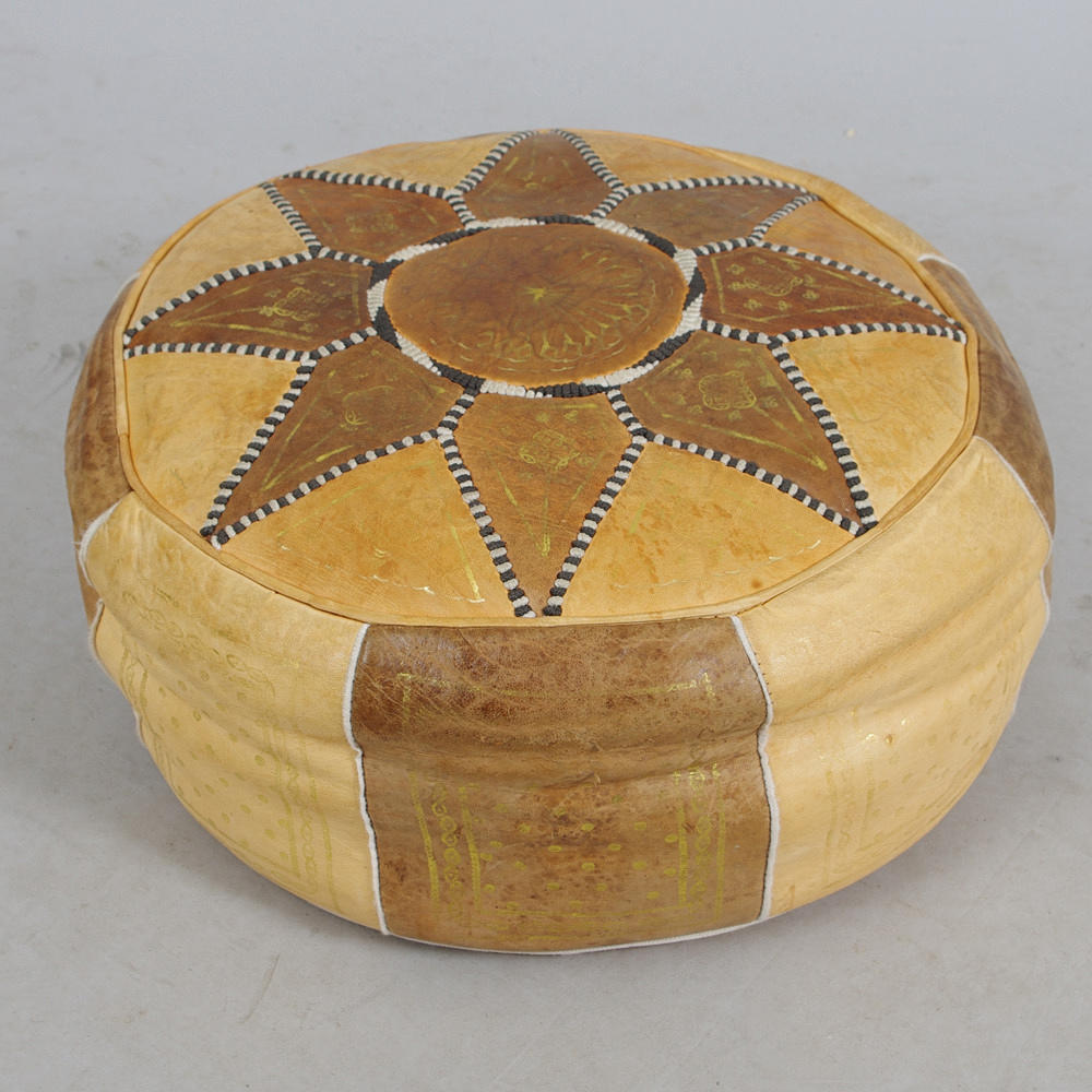 SITTPUFF, orientalisk.