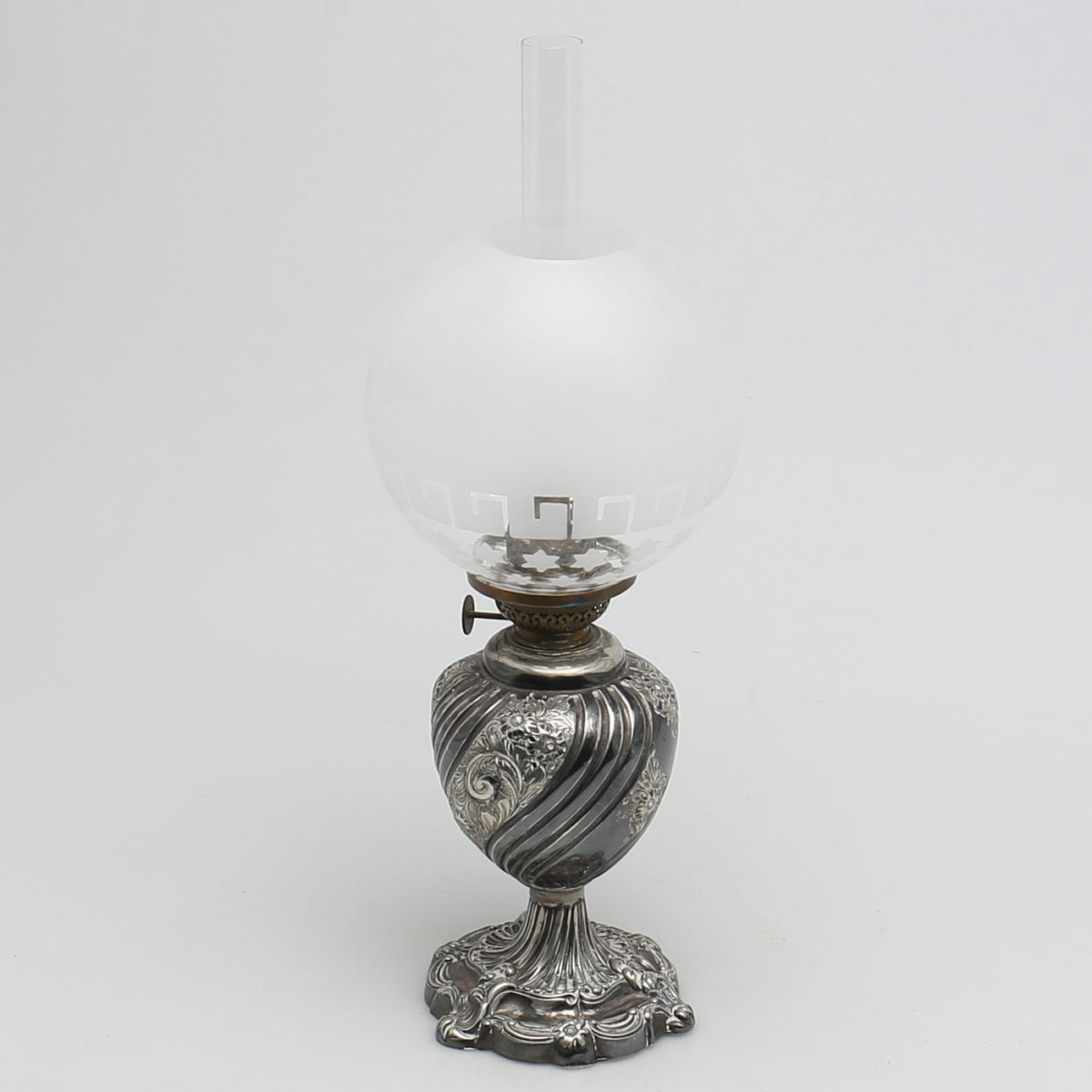 BORDSARMATUR i nysilver med kupa. Walker & Hall Sheffield.