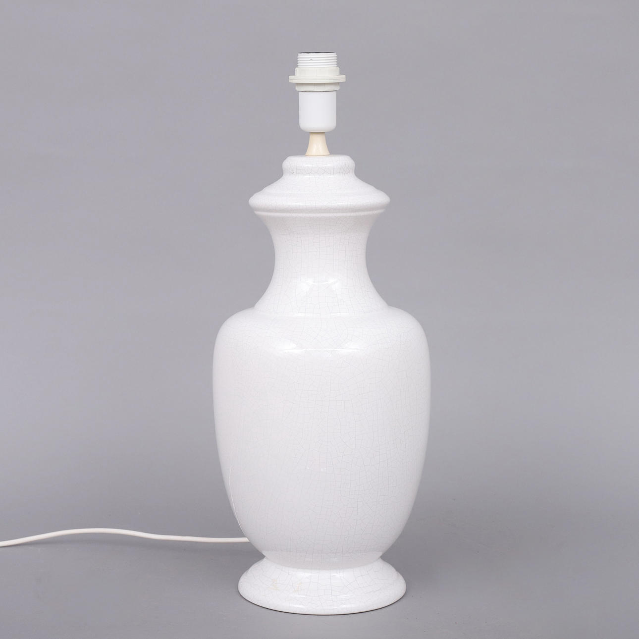 TABLE LAMP, porcelain, late 20th century.