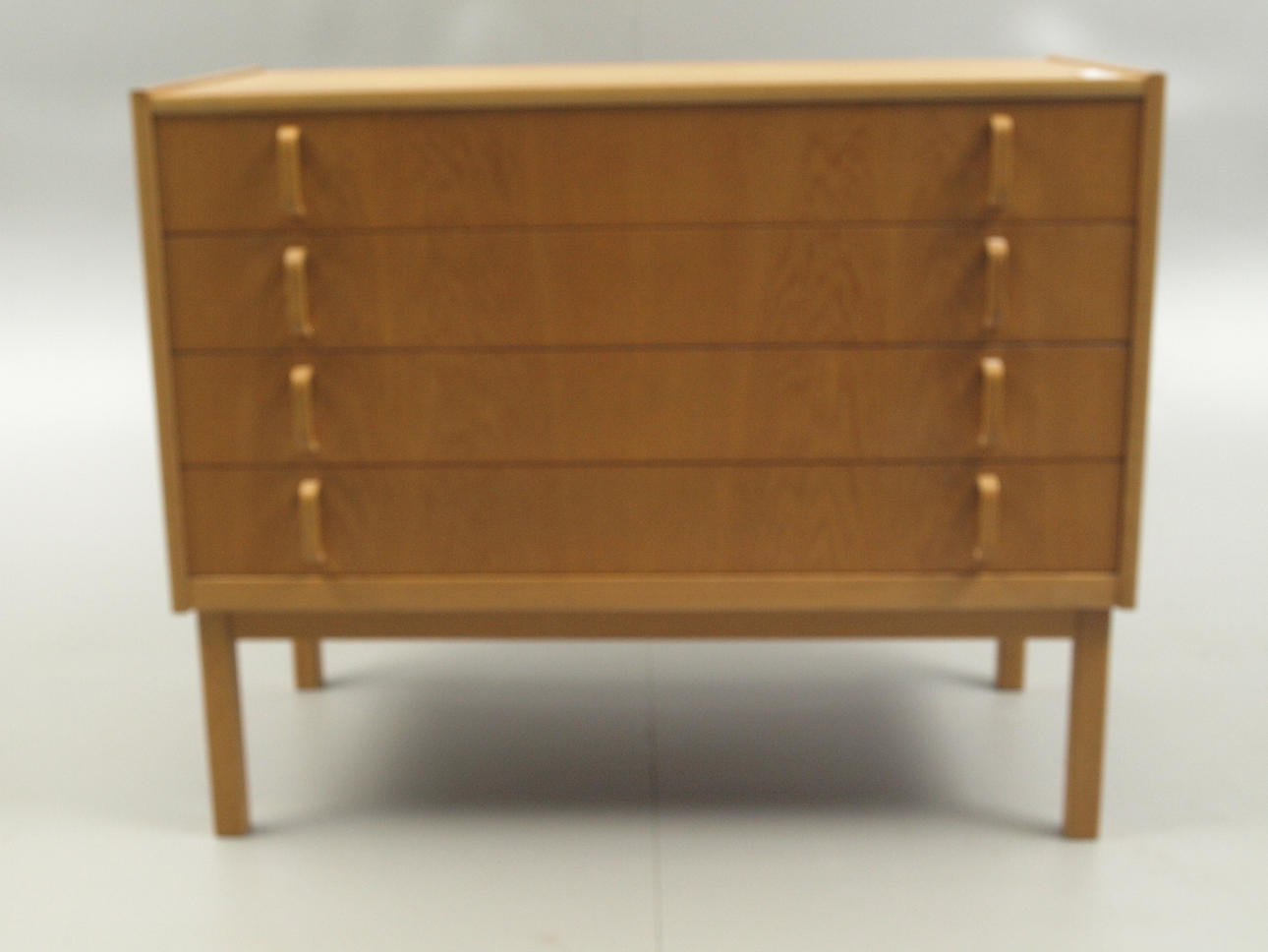 BYRÅ, 4 lådor, design B. Fridhagen, Bodafors, 1963.