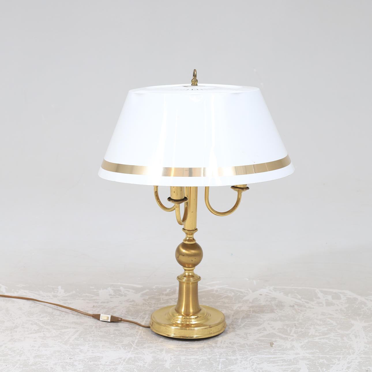TABLE LAMP, so-called Bouillotte, 1900s.